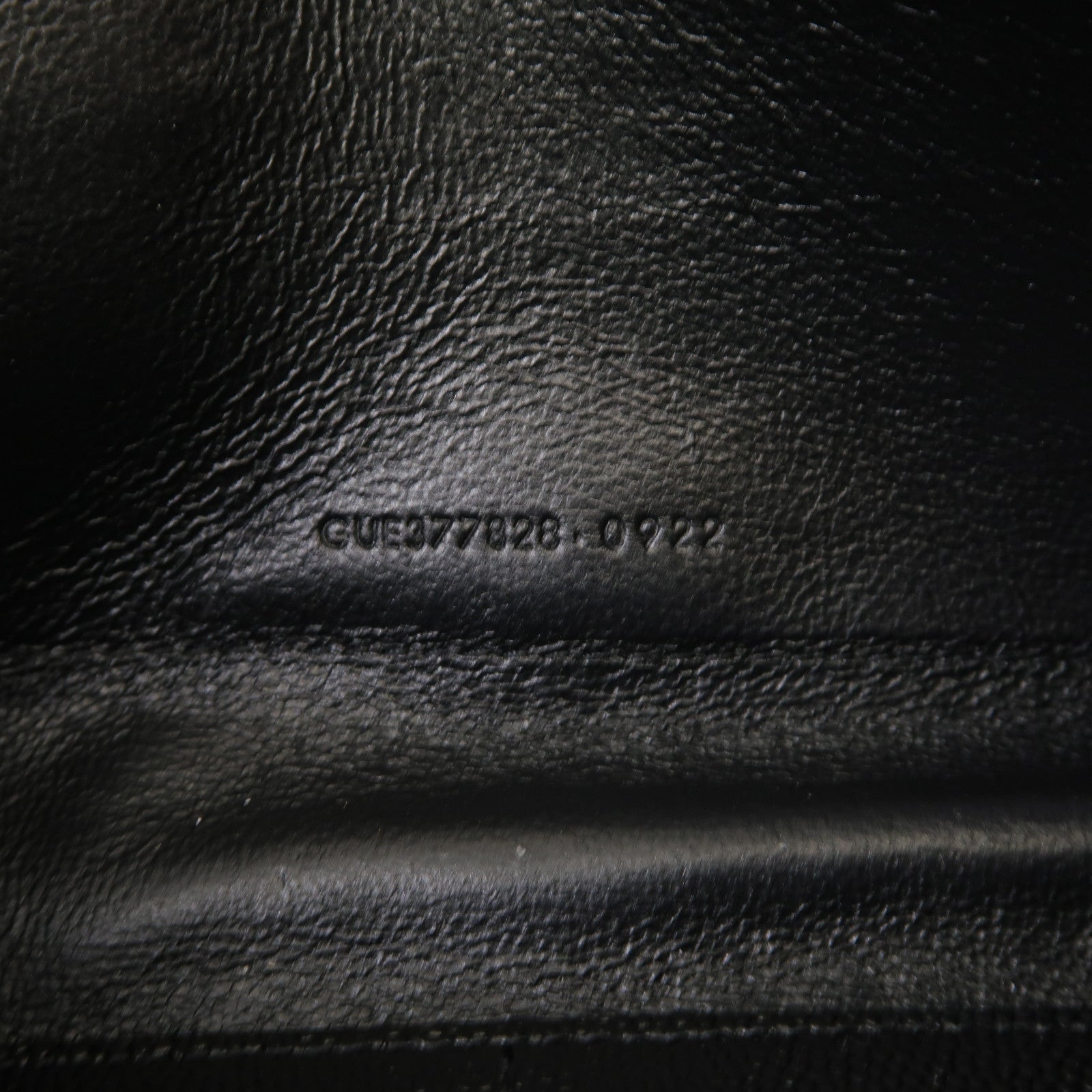 SAINT LAURENT 斜紋牛皮皮革Cassandre Chain Wallet銀扣鏈帶肩背袋黑色