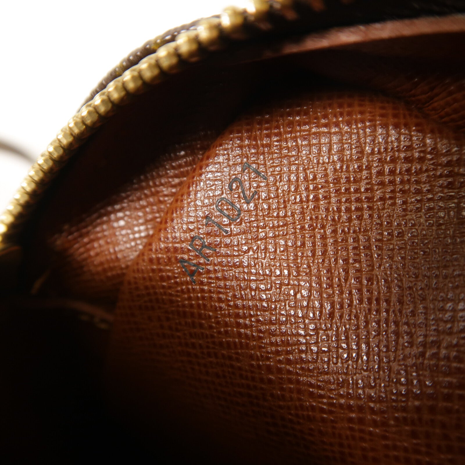 LOUIS VUITTON Monogram Amazon金扣肩背袋