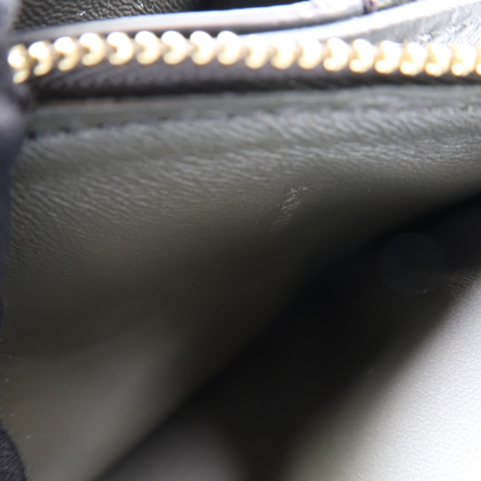 CELINE 牛皮皮革Classic Box金扣肩背袋