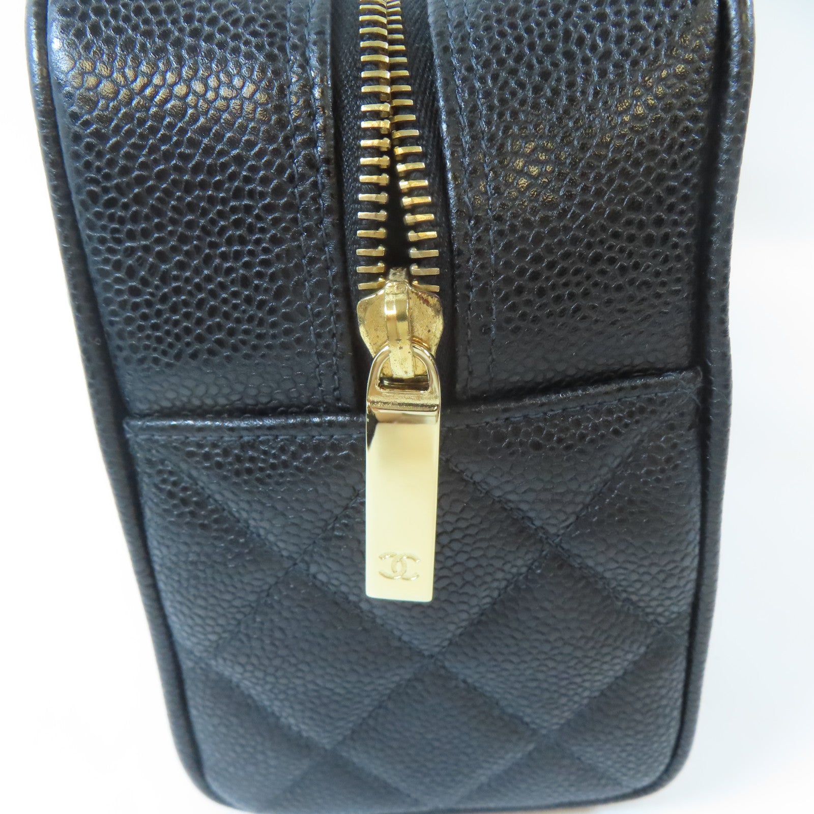 CHANEL Caviar皮革Handbag金扣手挽袋黑色