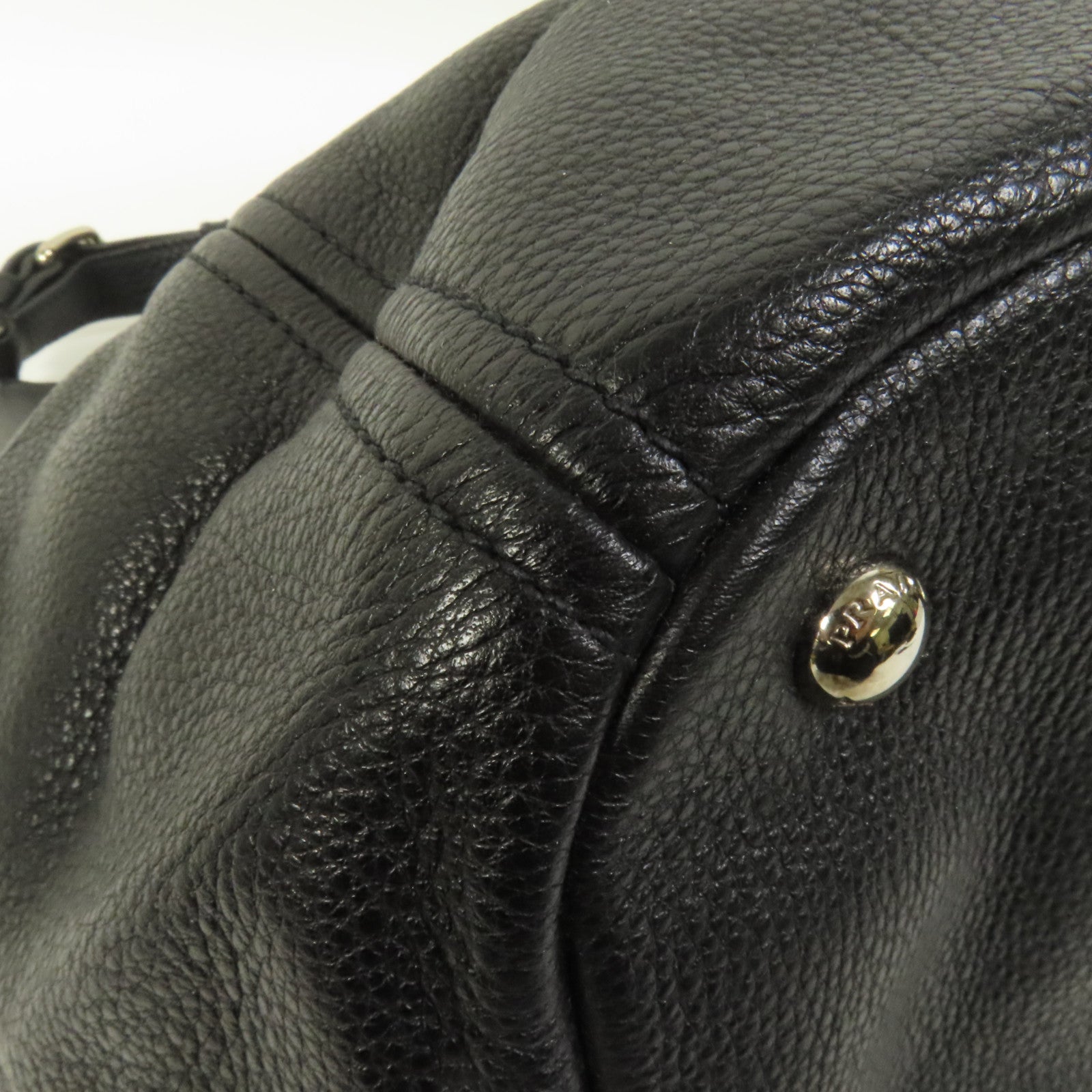 PRADA 牛皮皮革Shoulder Bag銀扣肩背袋