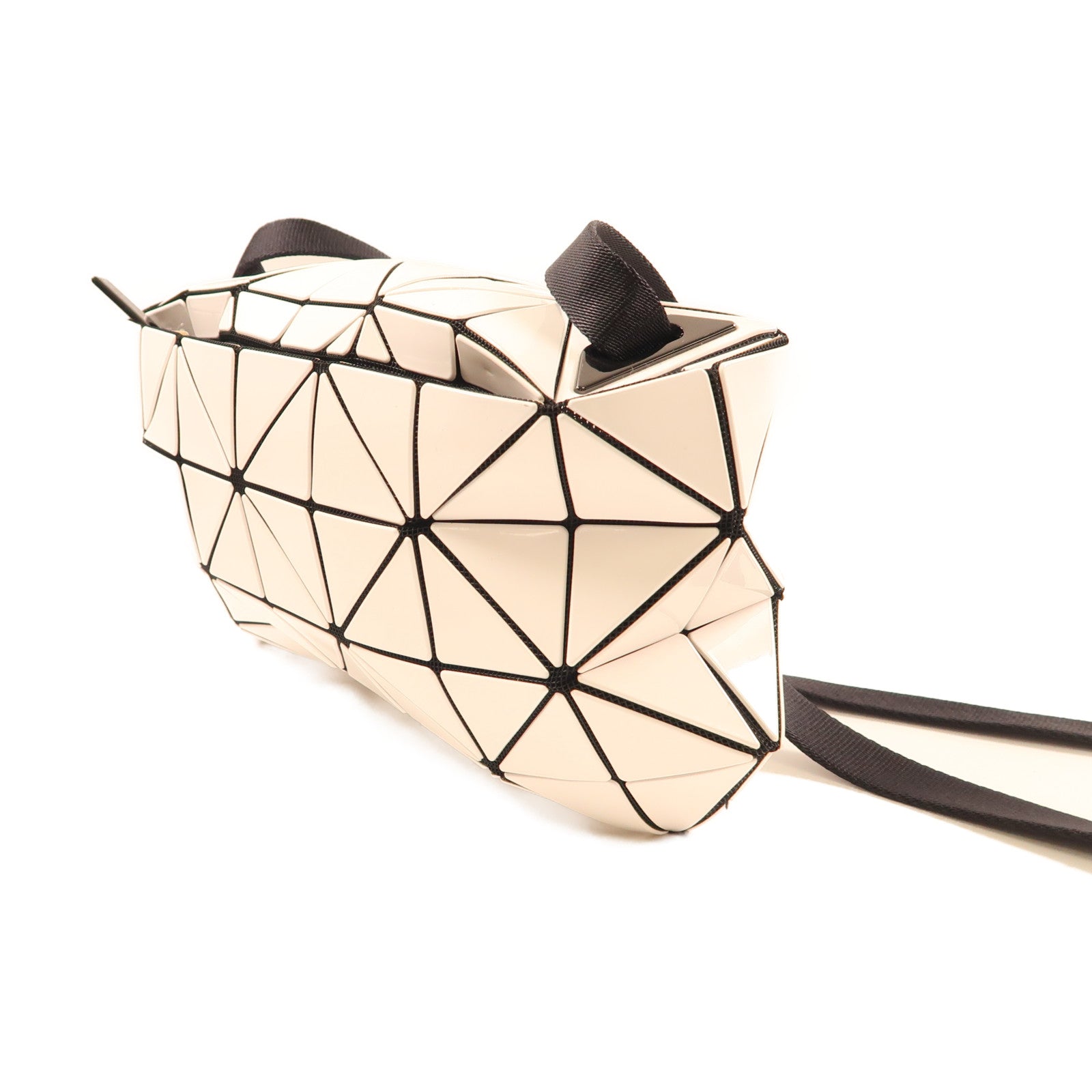 BAO BAO ISSEYMIYAKE PVC Shoulder Bag銀扣肩背袋白色