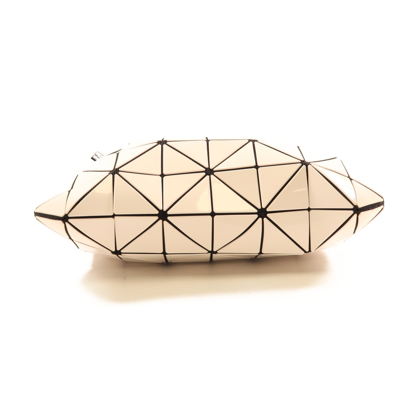 BAO BAO ISSEYMIYAKE PVC Shoulder Bag銀扣肩背袋白色