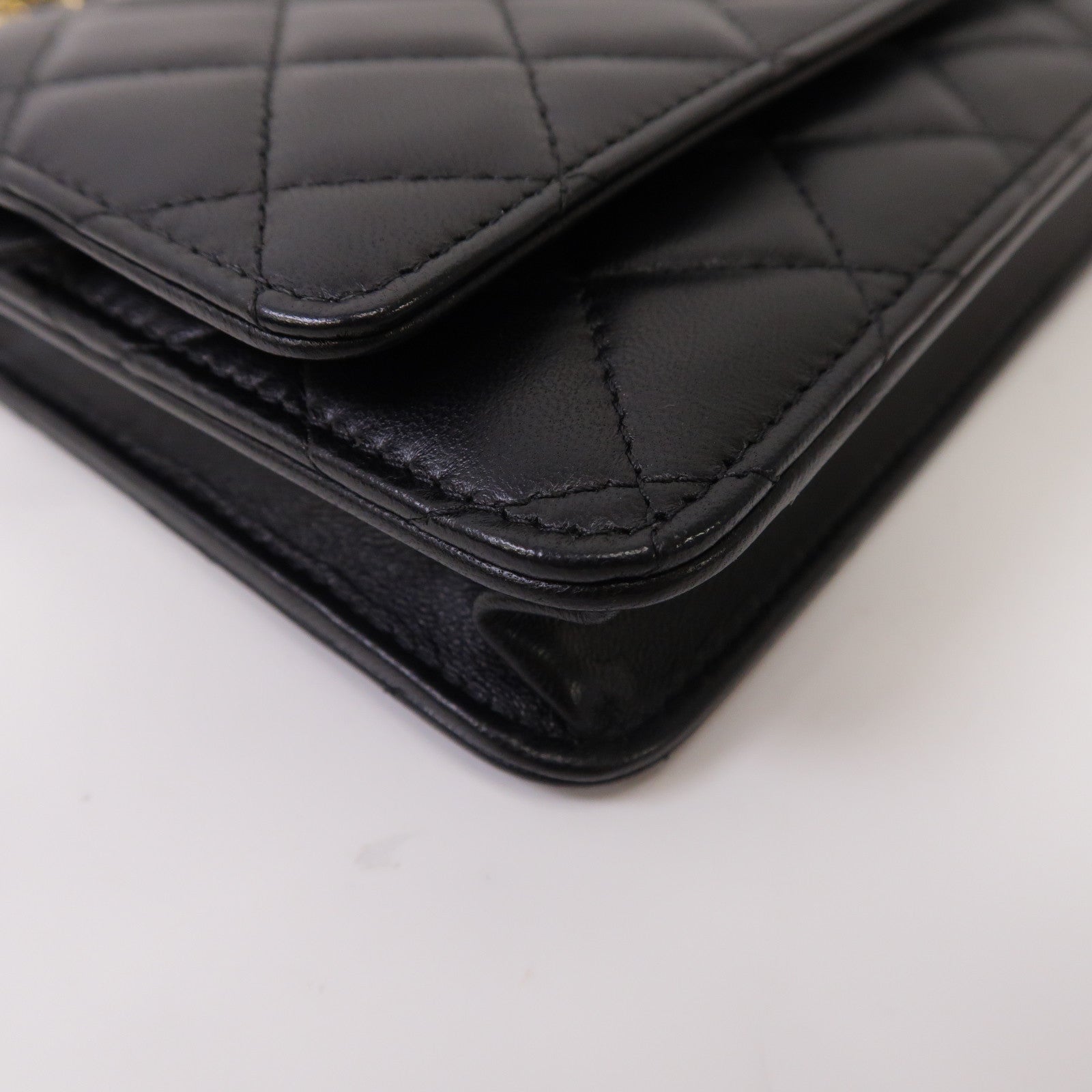 CHANEL 菱格羊皮皮革Wallet On Chain金扣鏈帶肩背袋黑色