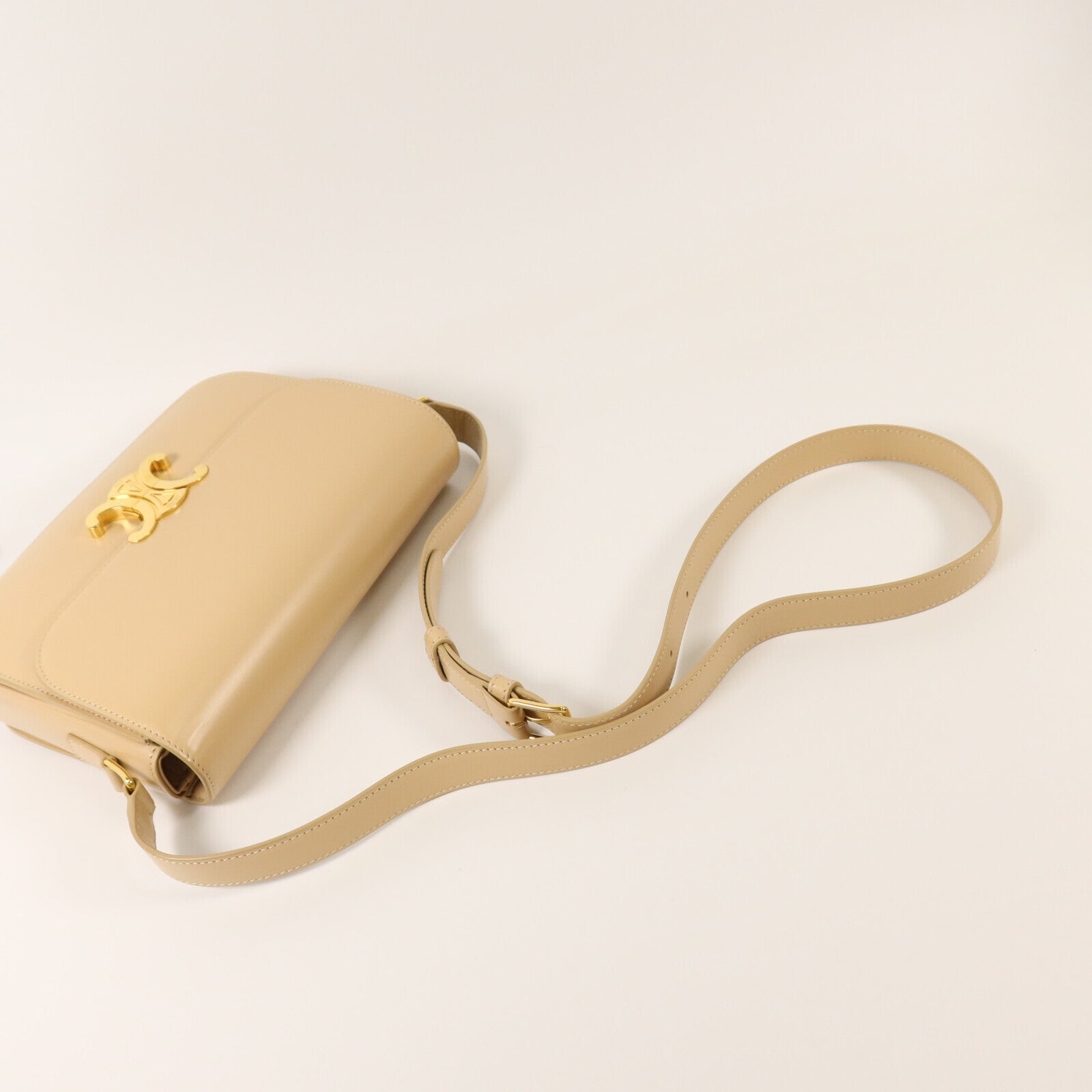 CELINE 牛皮皮革Classique Triomphe Medium金扣肩背袋