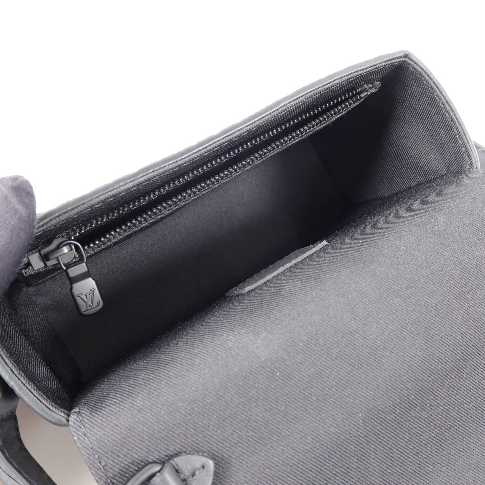 LOUIS VUITTON Monogram Taurillon Steamer Wearable Wallet扣肩背袋