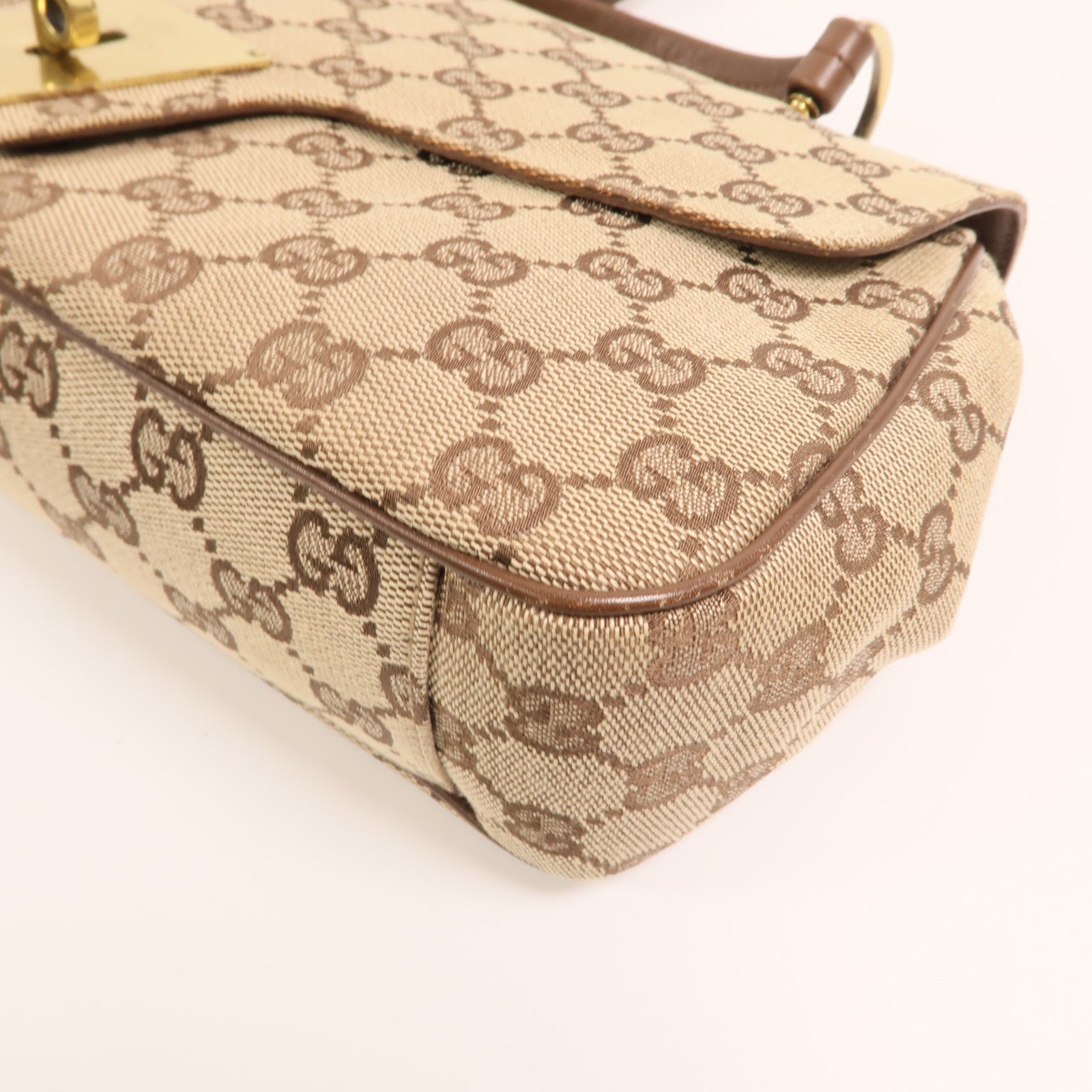 GUCCI 帆布Vintage Bag金扣肩背袋
