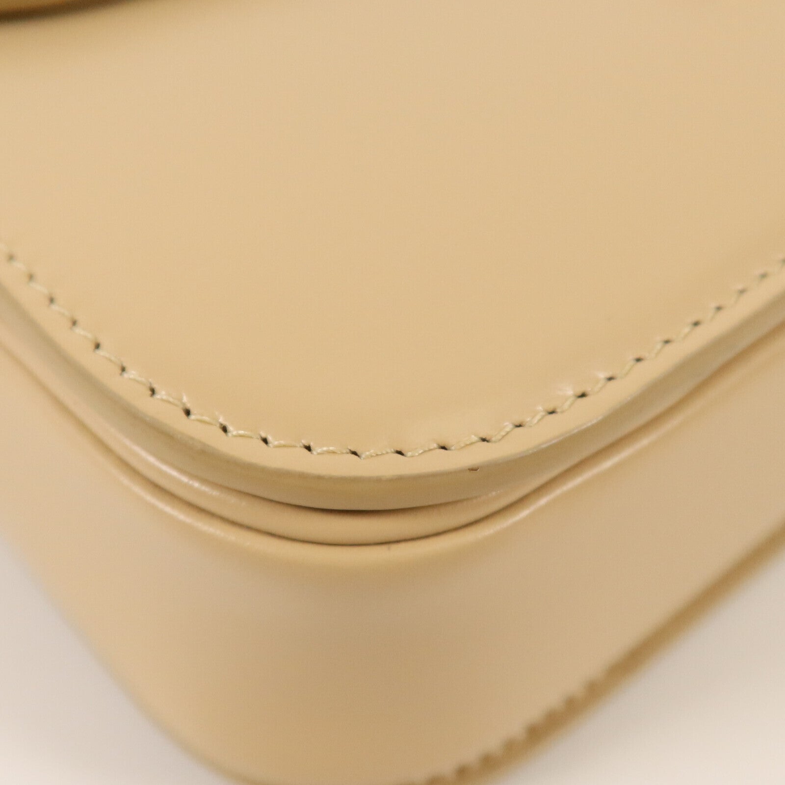 CELINE 牛皮皮革Classique Triomphe Medium金扣肩背袋