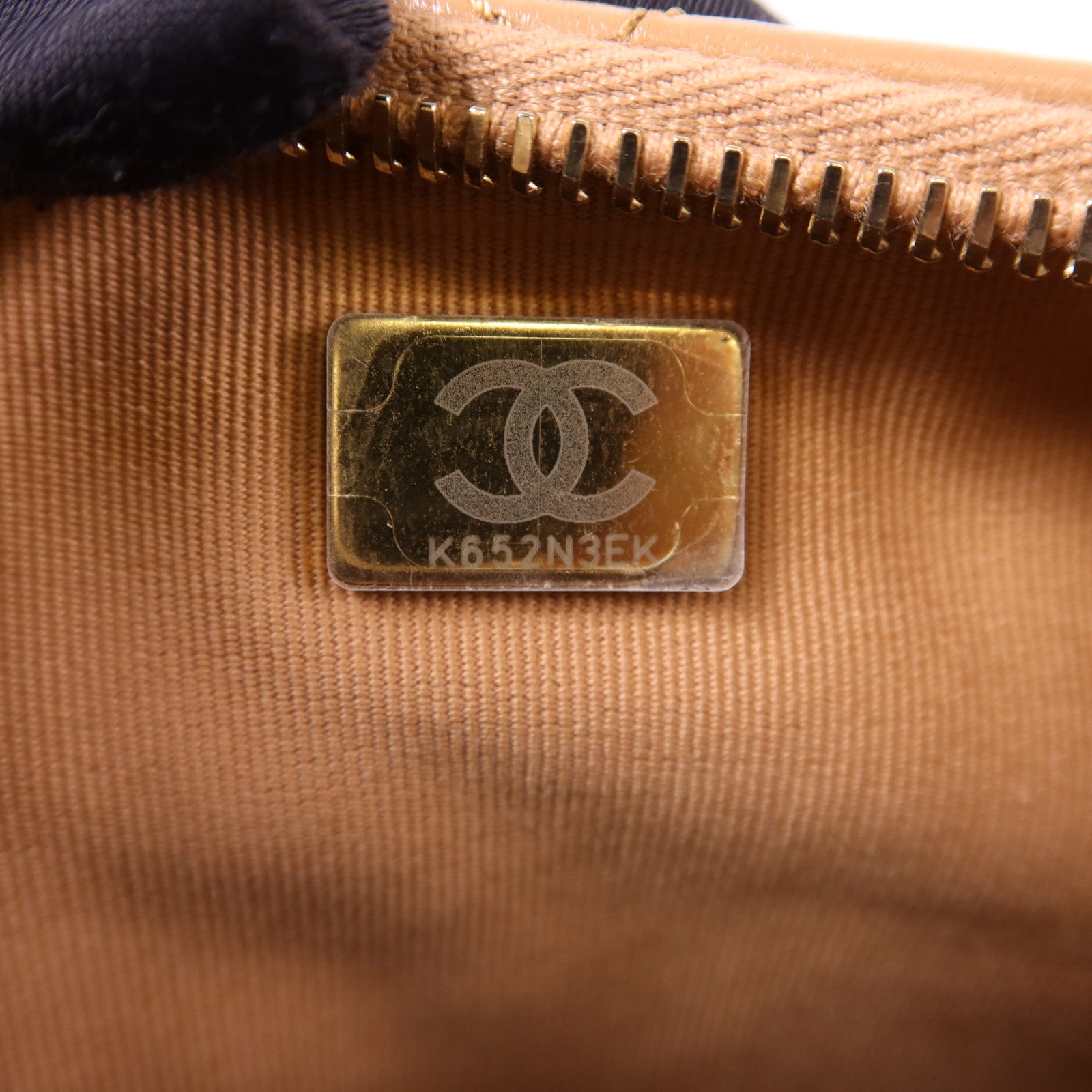 CHANEL 牛皮皮革Hobo Bag金扣鏈帶肩背袋