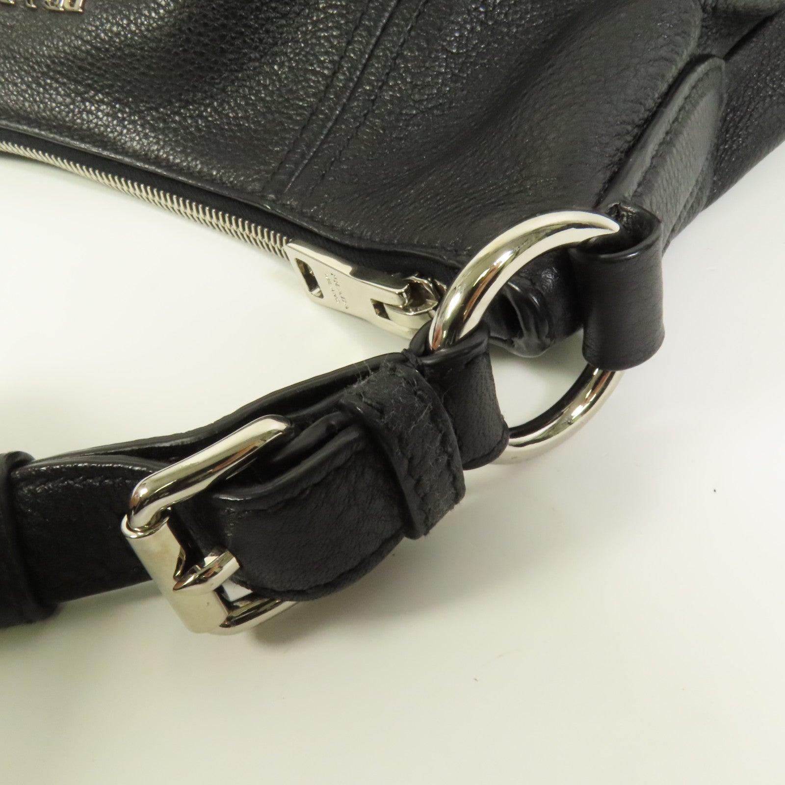 PRADA 牛皮皮革Shoulder Bag銀扣肩背袋