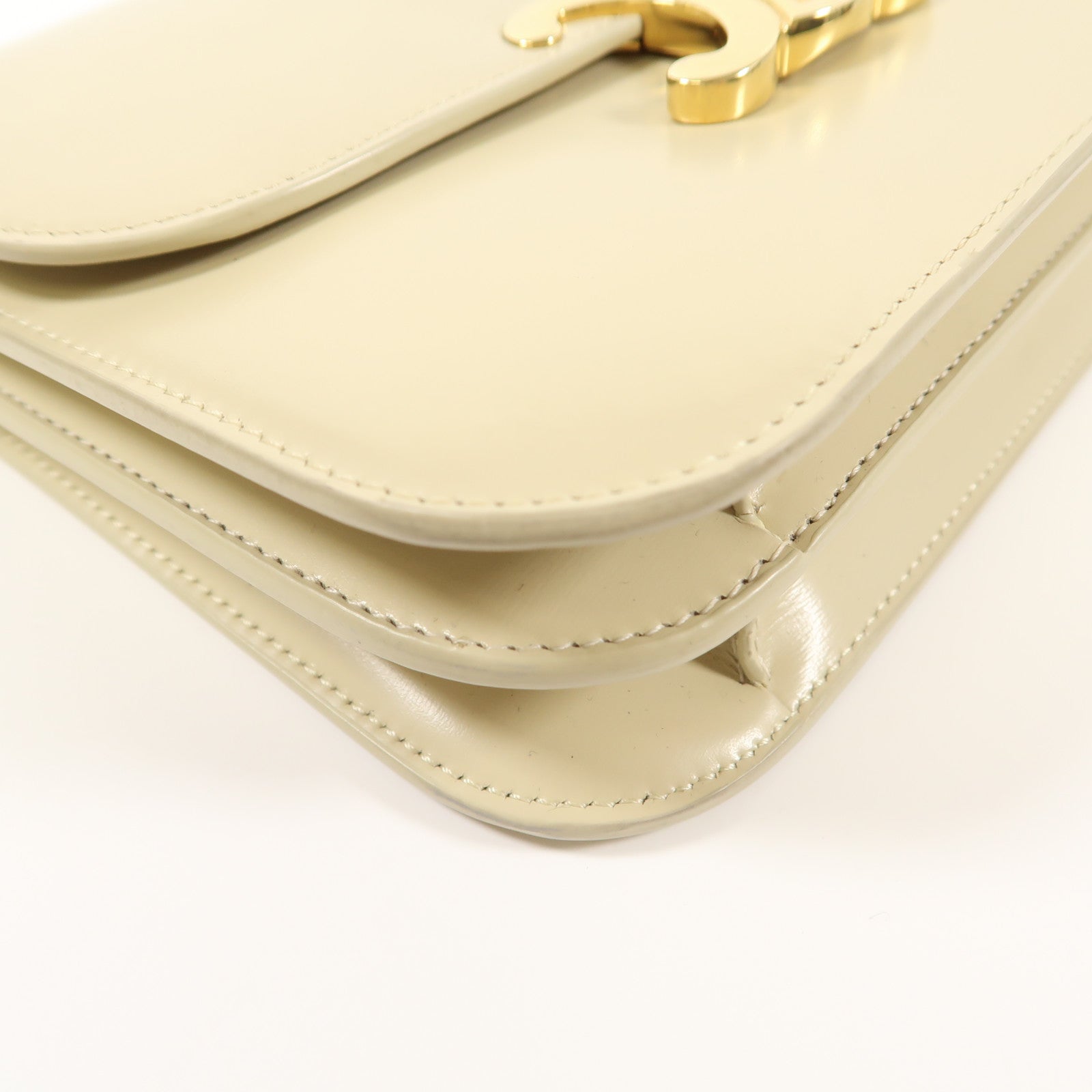 CELINE 牛皮皮革Teen Triomphe In Shiny金扣鏈帶肩背袋