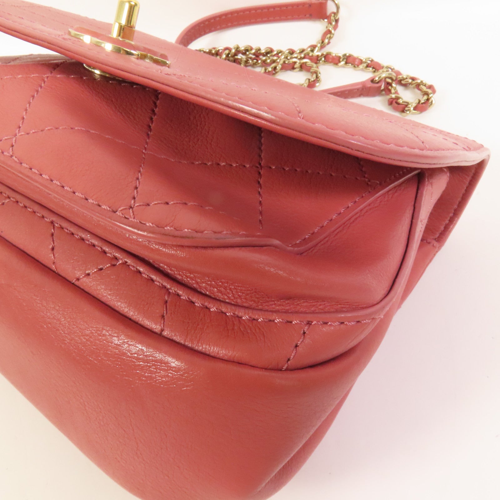 CHANEL 牛皮皮革Chain Shoulder金扣肩背袋