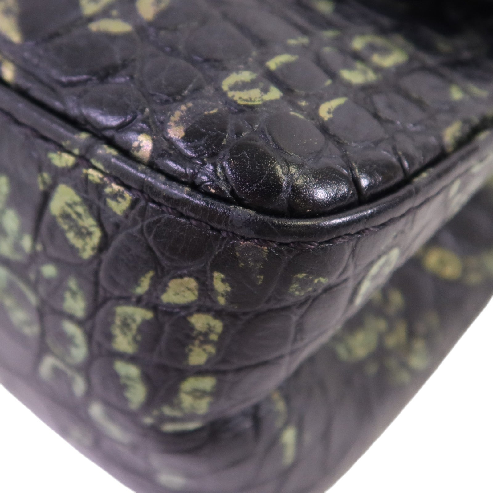CHANEL 牛皮皮革2.55 Graffiti Reissue金扣鏈帶肩背袋