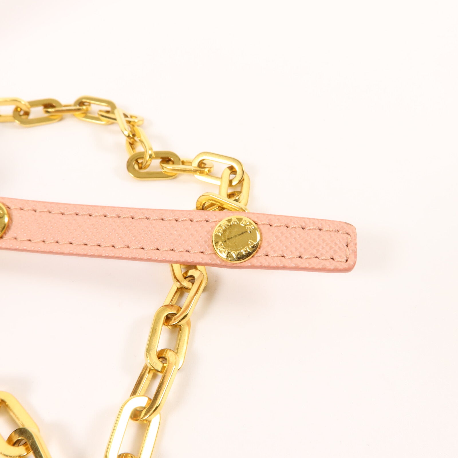 PRADA Saffiano皮革Wallet On Chain鏈帶肩背袋