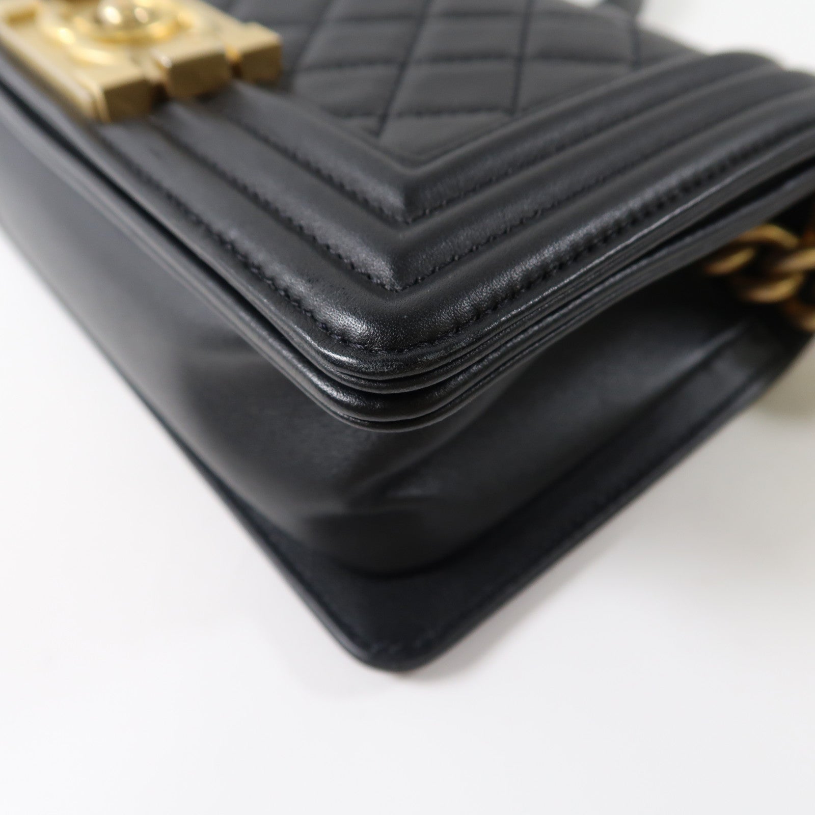 CHANEL 羊皮皮革Boy Chanel 20金扣肩背袋黑色