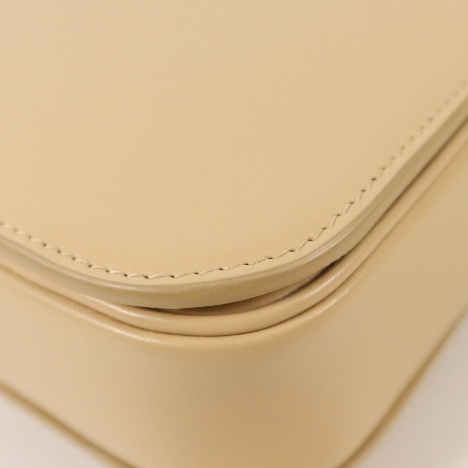 CELINE 牛皮皮革Classique Triomphe Medium金扣肩背袋