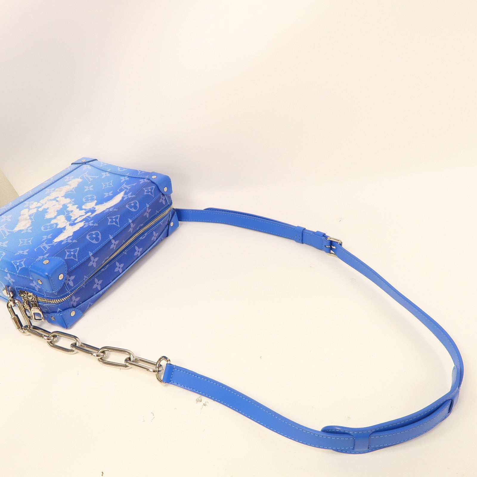 LOUIS VUITTON Monogram Clouds Soft Trunk銀扣肩背袋藍色
