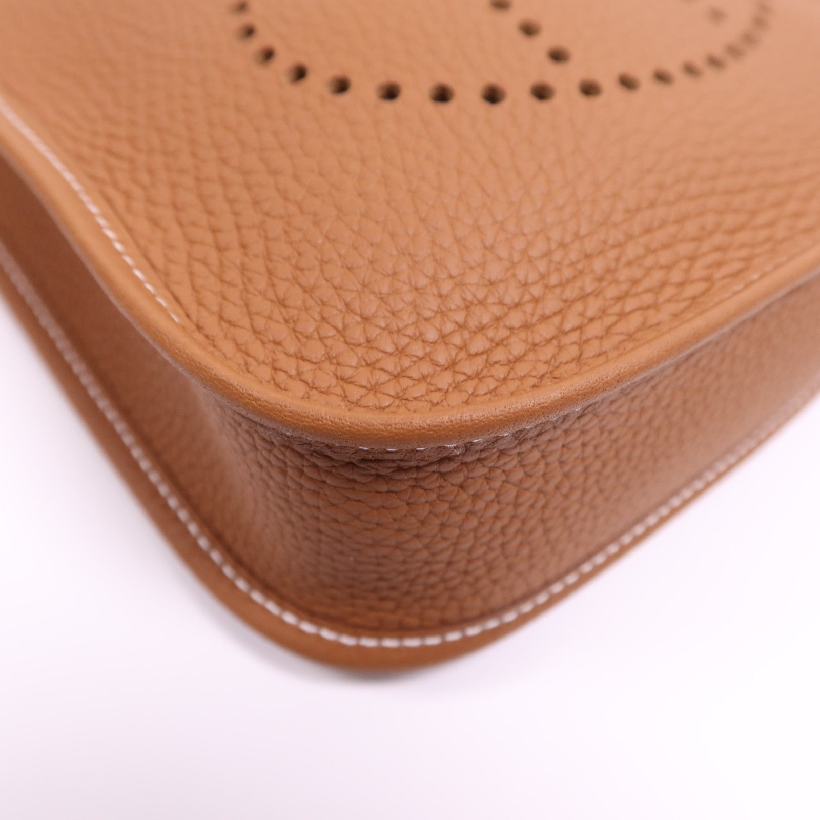 HERMES Clemence皮革Evelyne TPM銀扣肩背袋Gold