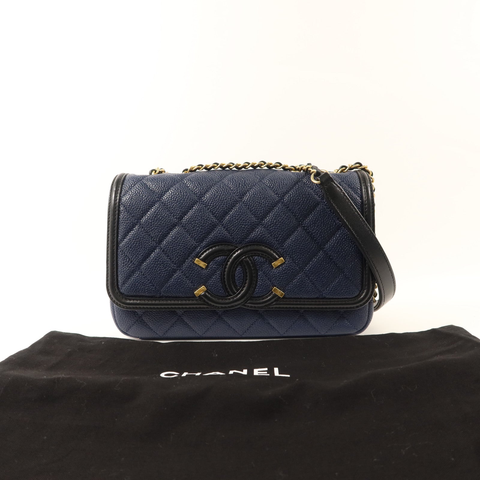 CHANEL 牛皮皮革CC Filigree Flap Bag鏈帶肩背袋