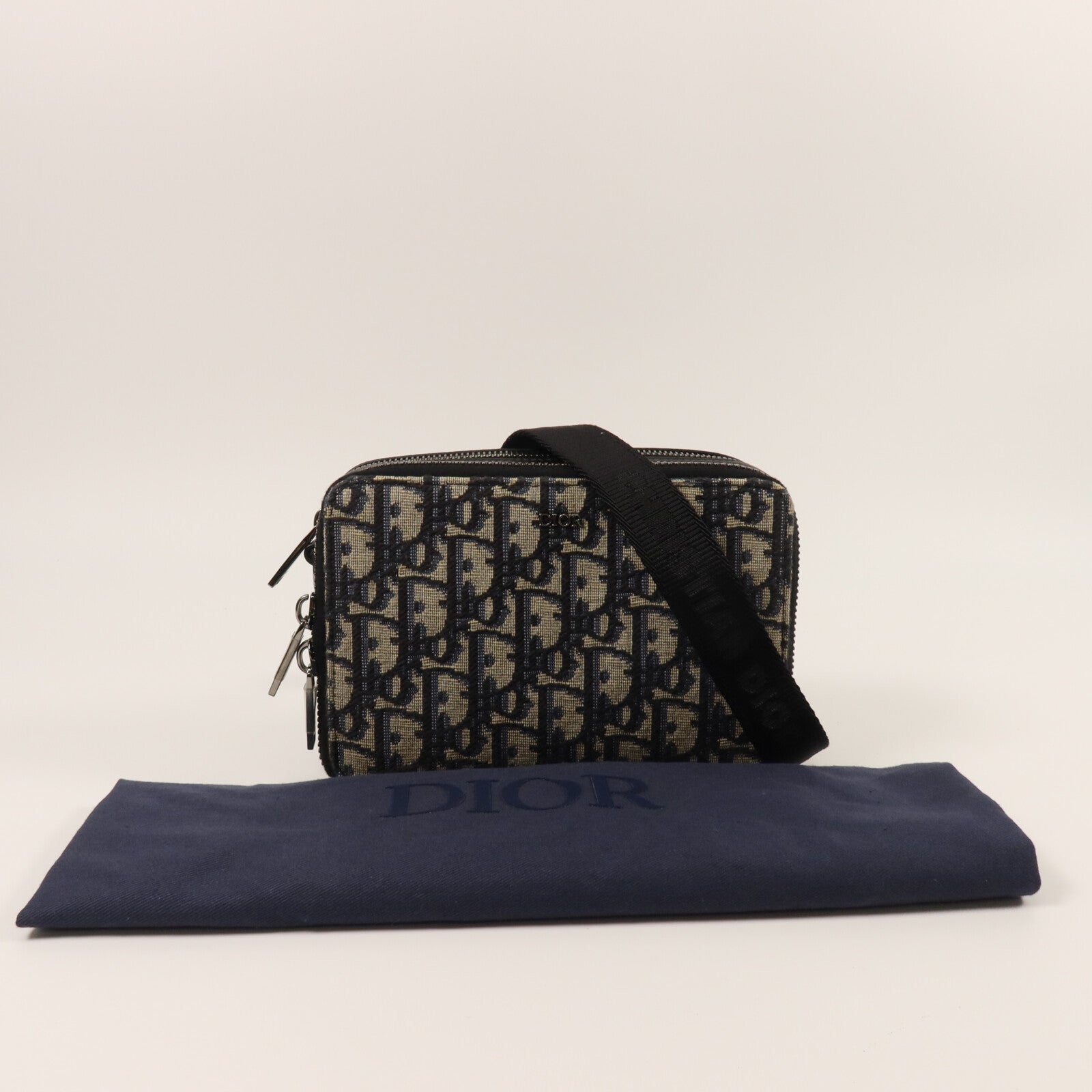 Dior 帆布Zipped Pouch With Strap肩背袋
