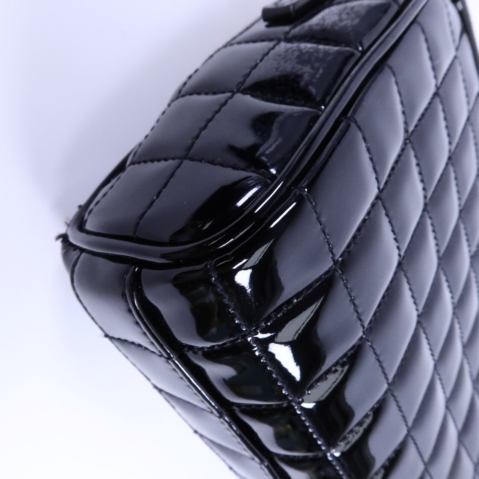 SAINT LAURENT 漆皮皮革Mini Cassandre Camera Bag鏈帶肩背袋