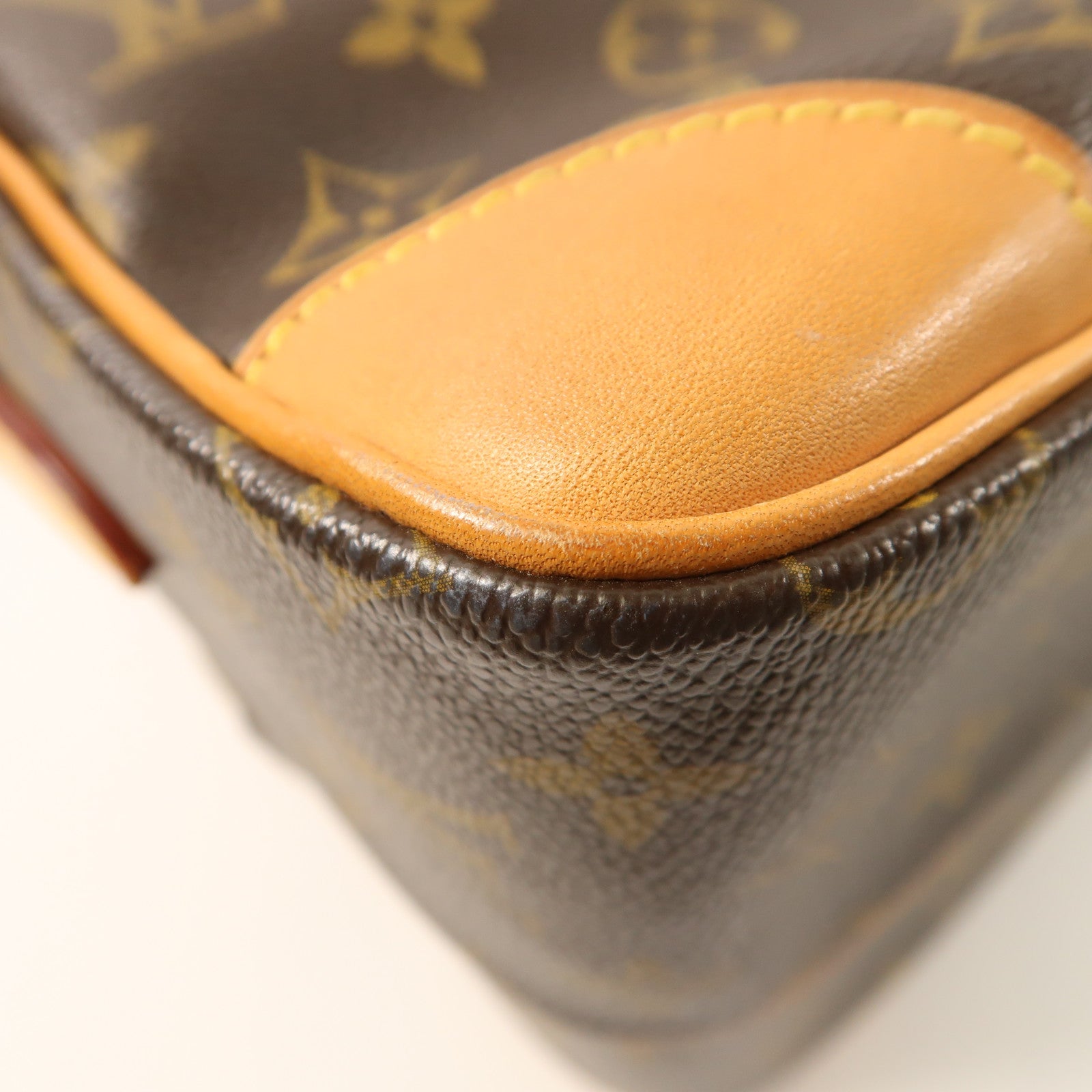 LOUIS VUITTON Monogram Nile金扣肩背袋