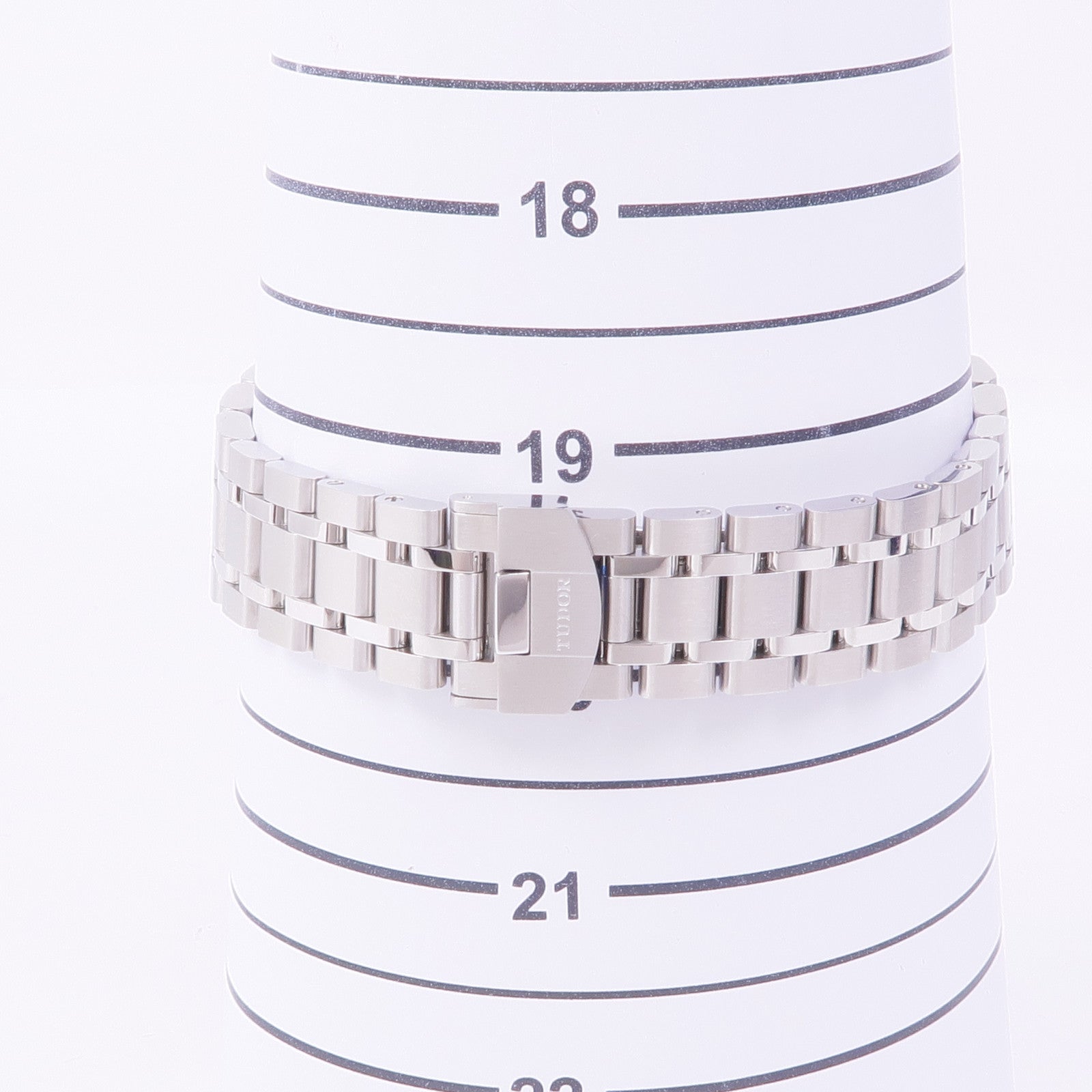 TUDOR Royal 41mm 28600