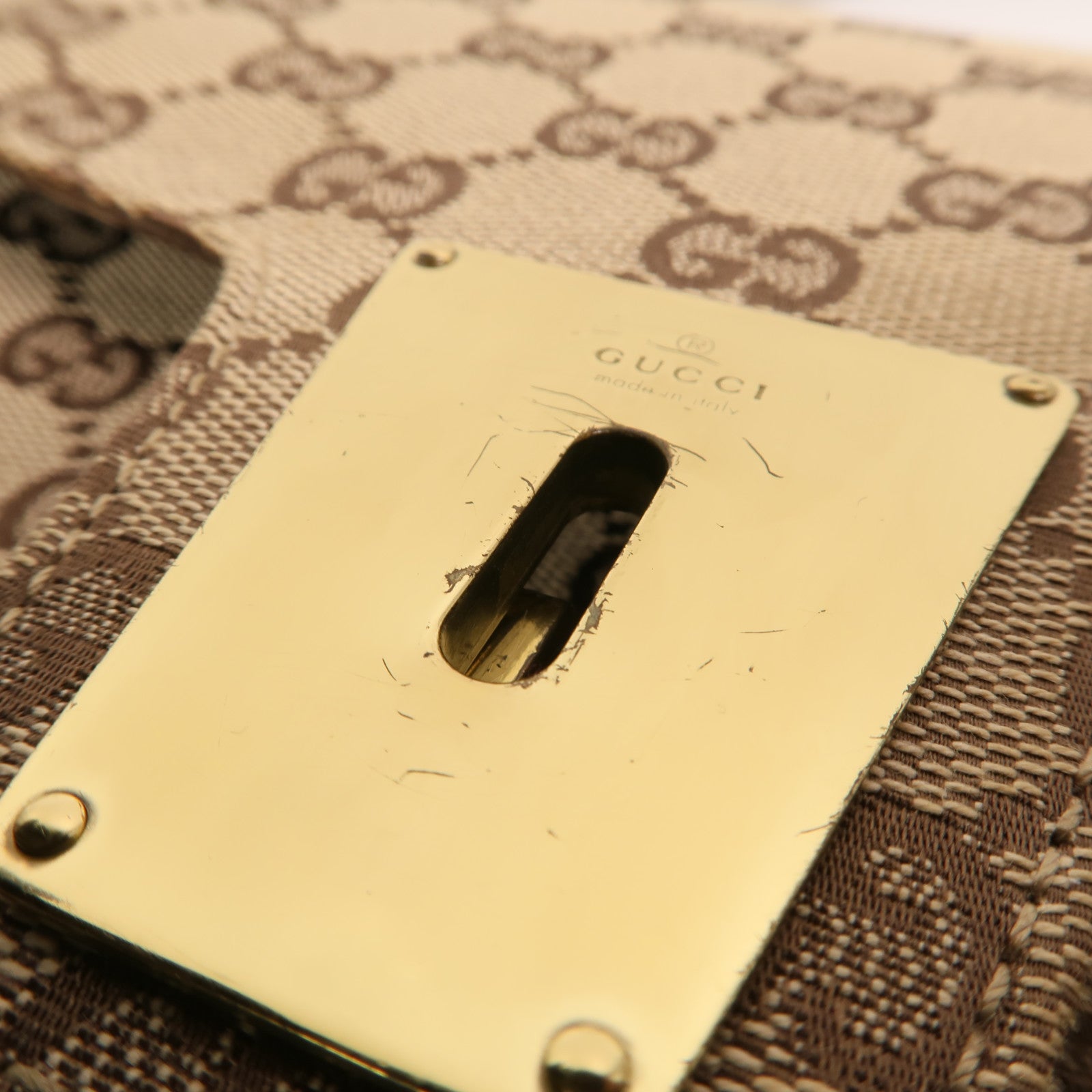 GUCCI 帆布Vintage Bag金扣肩背袋