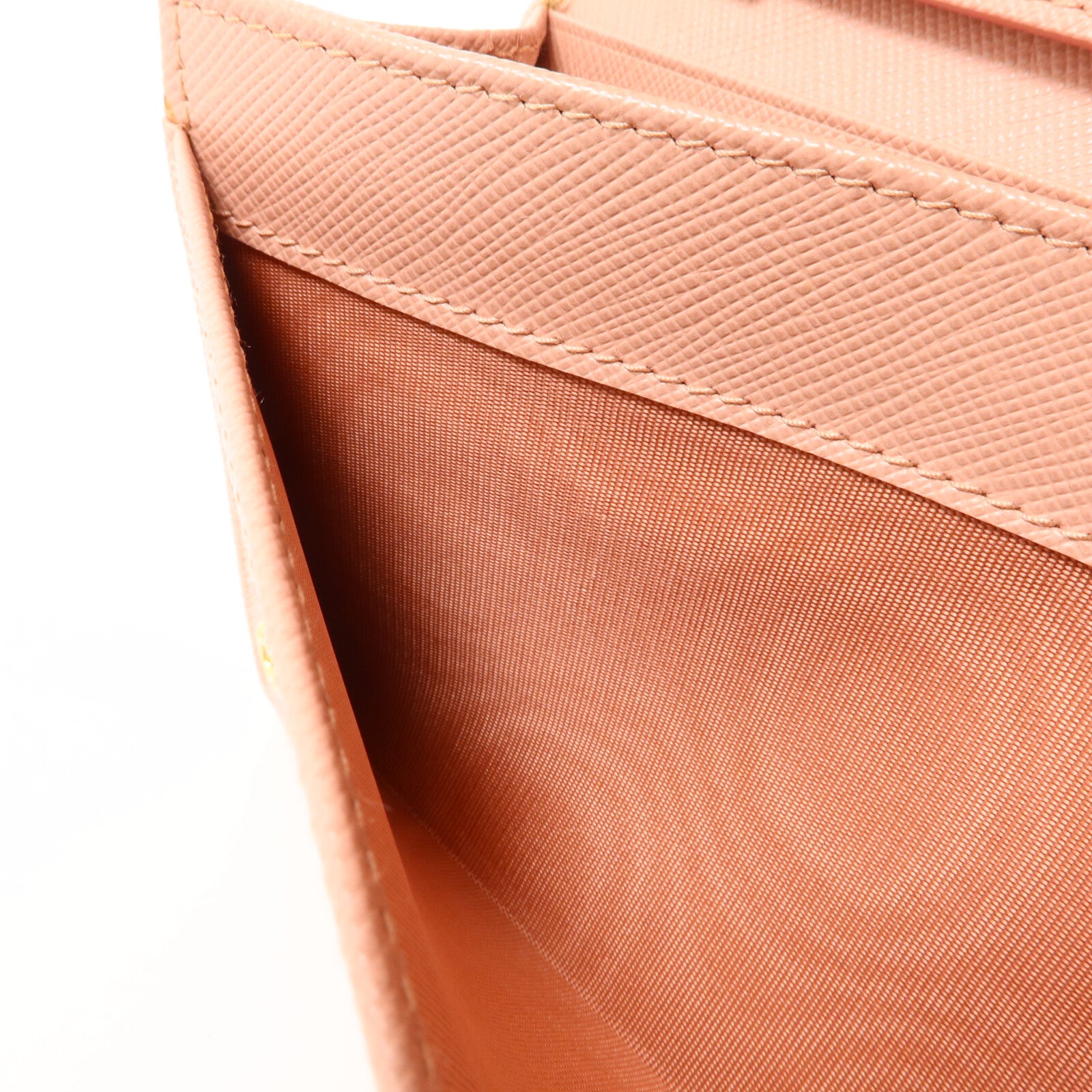 PRADA Saffiano皮革Wallet On Chain鏈帶肩背袋