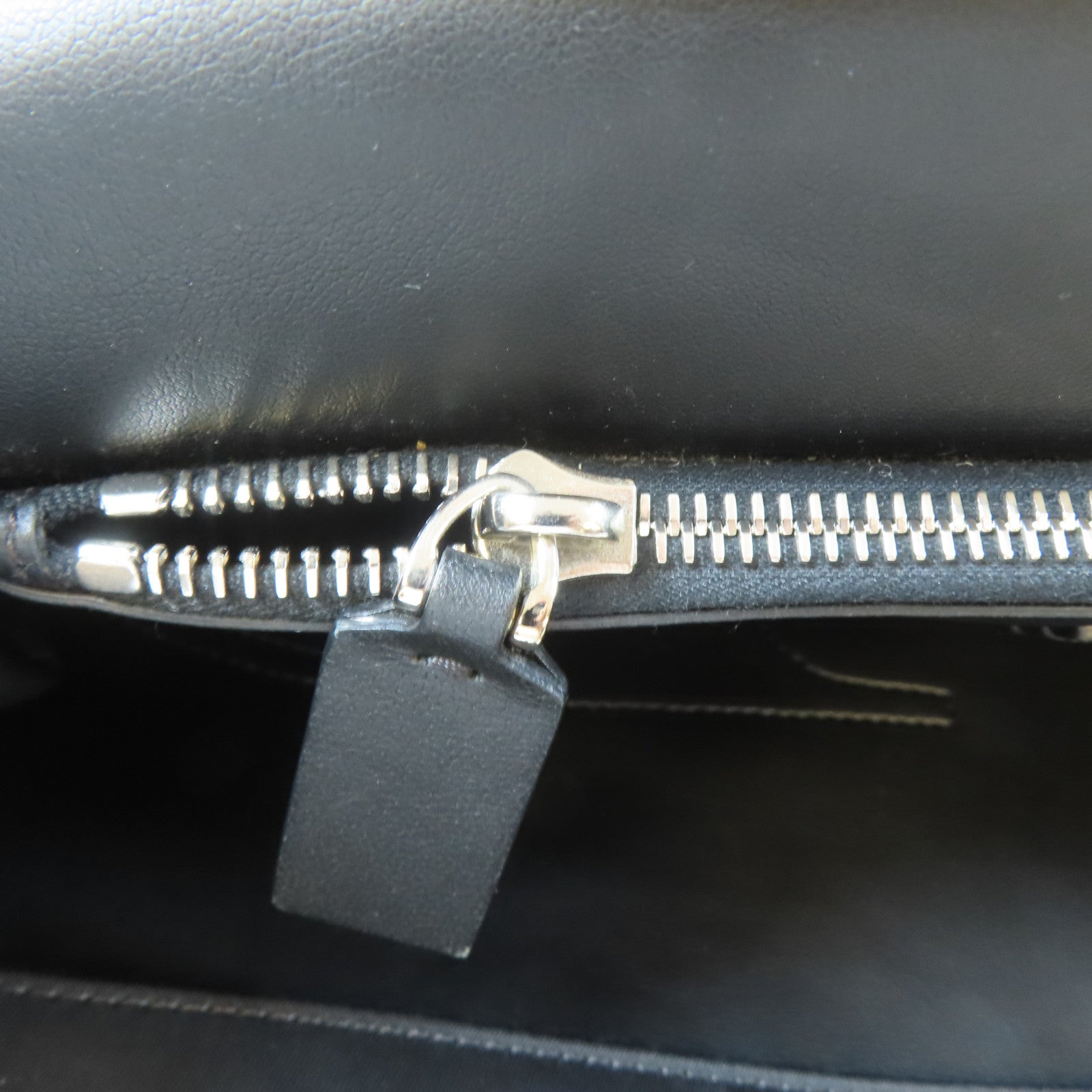 Valentino 【激減優惠】尼龍Hand Bag手挽袋黑色