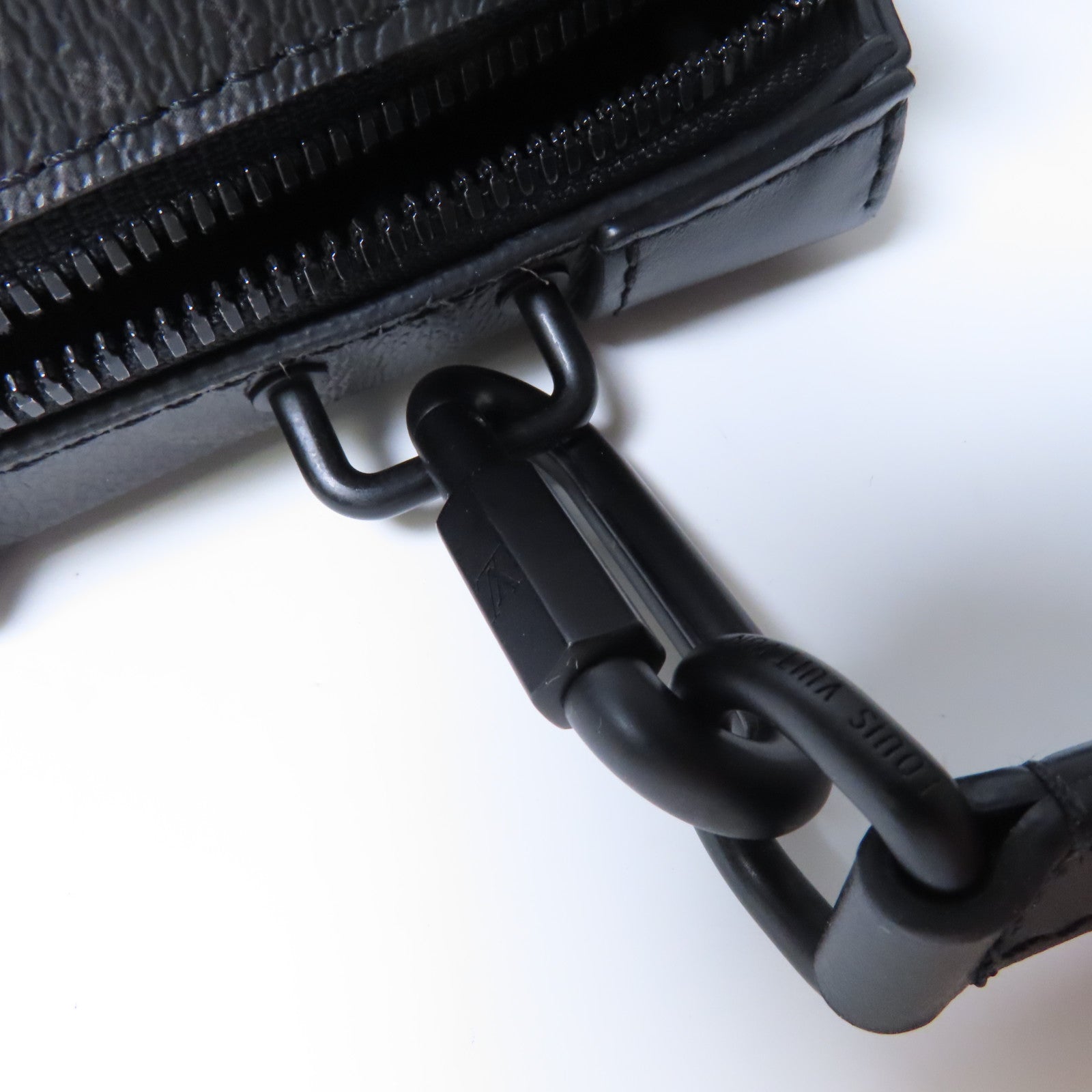 LOUIS VUITTON 【激減優惠】Monogram Eclipse Soft Trunk肩背袋黑色