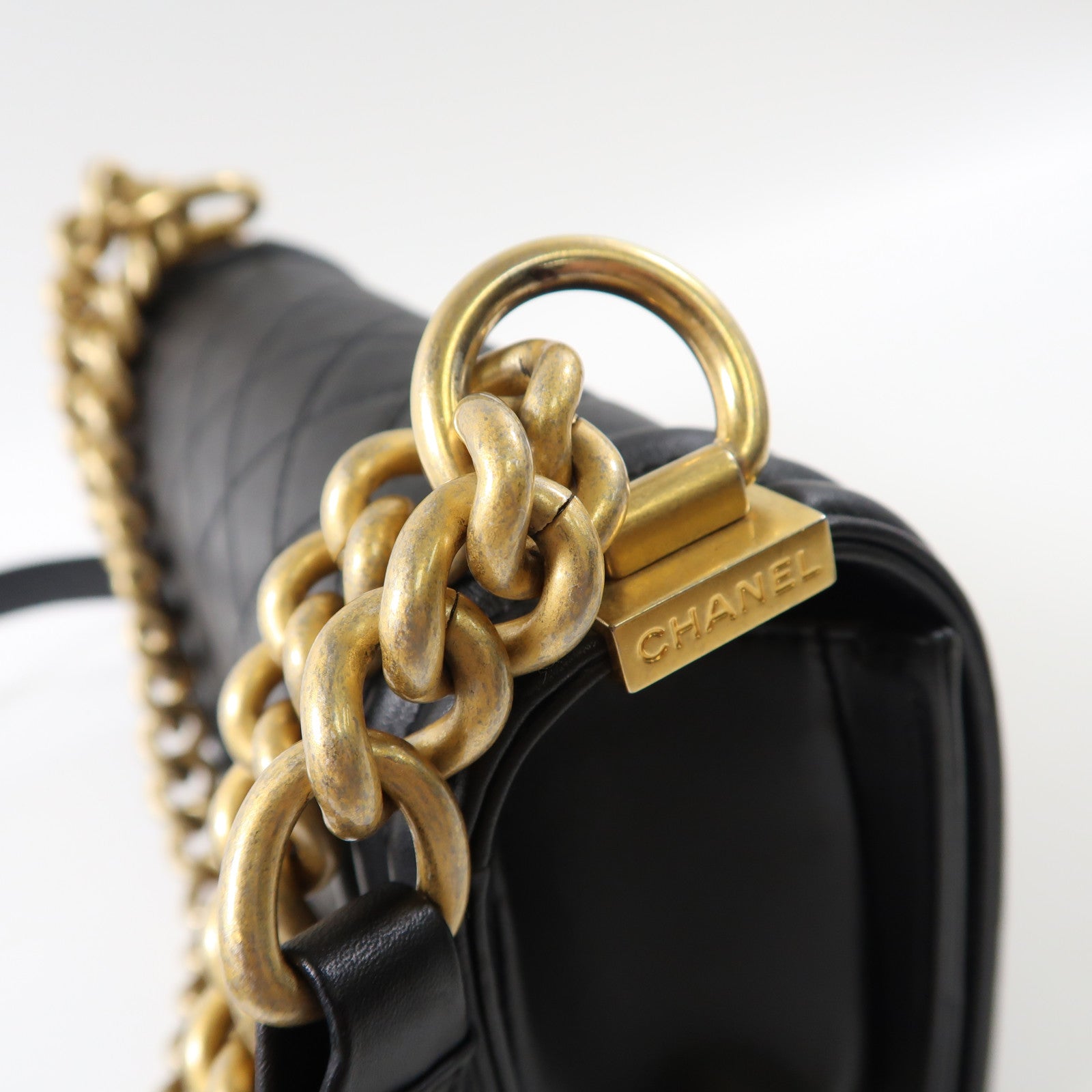 CHANEL 羊皮皮革Boy Chanel 20金扣肩背袋黑色