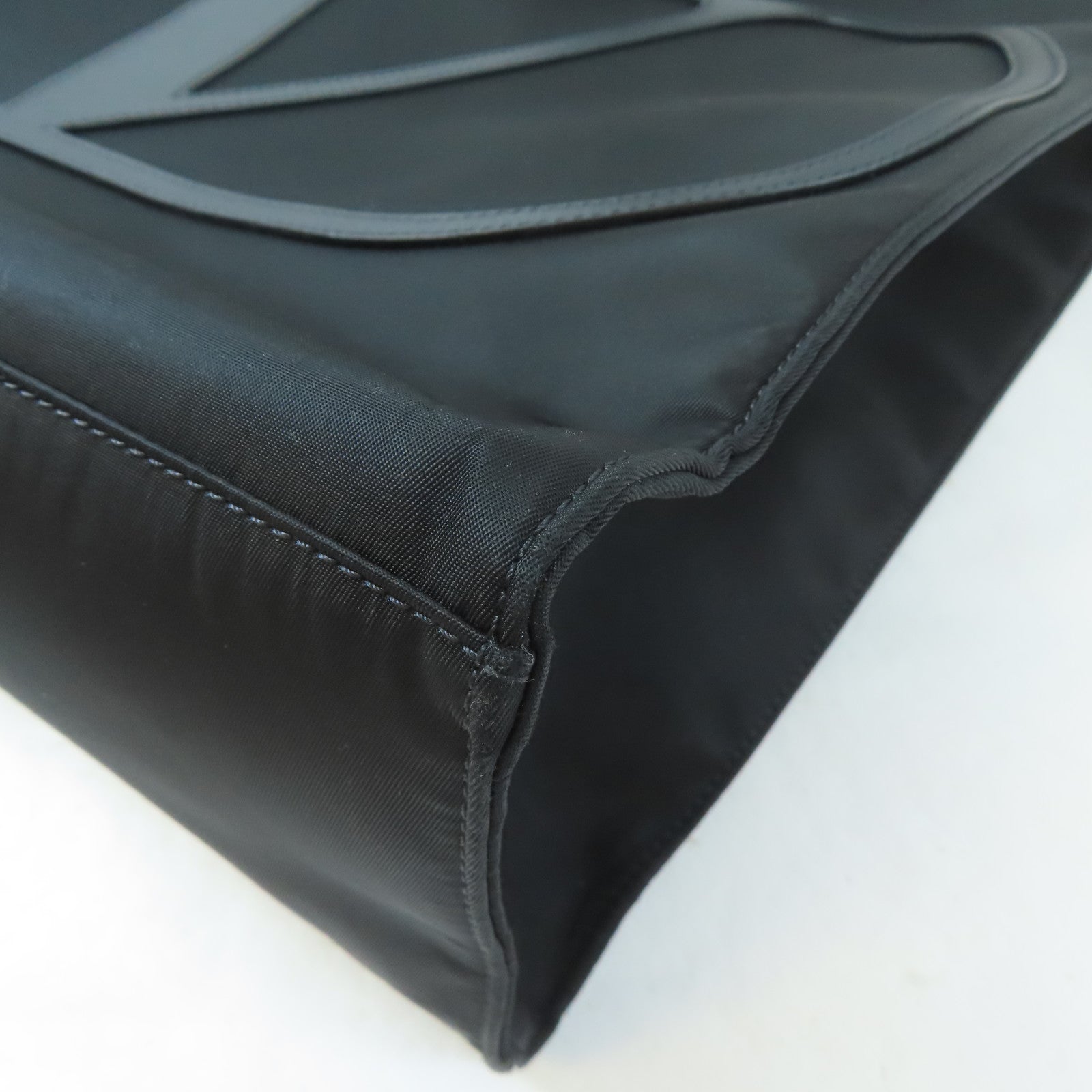 Valentino 【激減優惠】尼龍Hand Bag手挽袋黑色