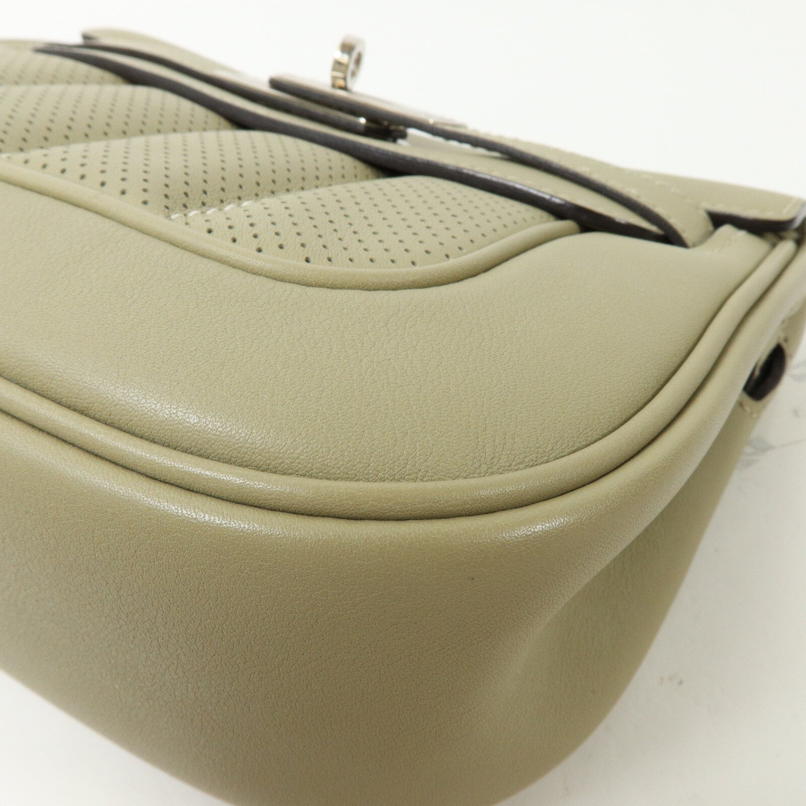 HERMES Swift皮革Berline Mini肩背袋Sauge