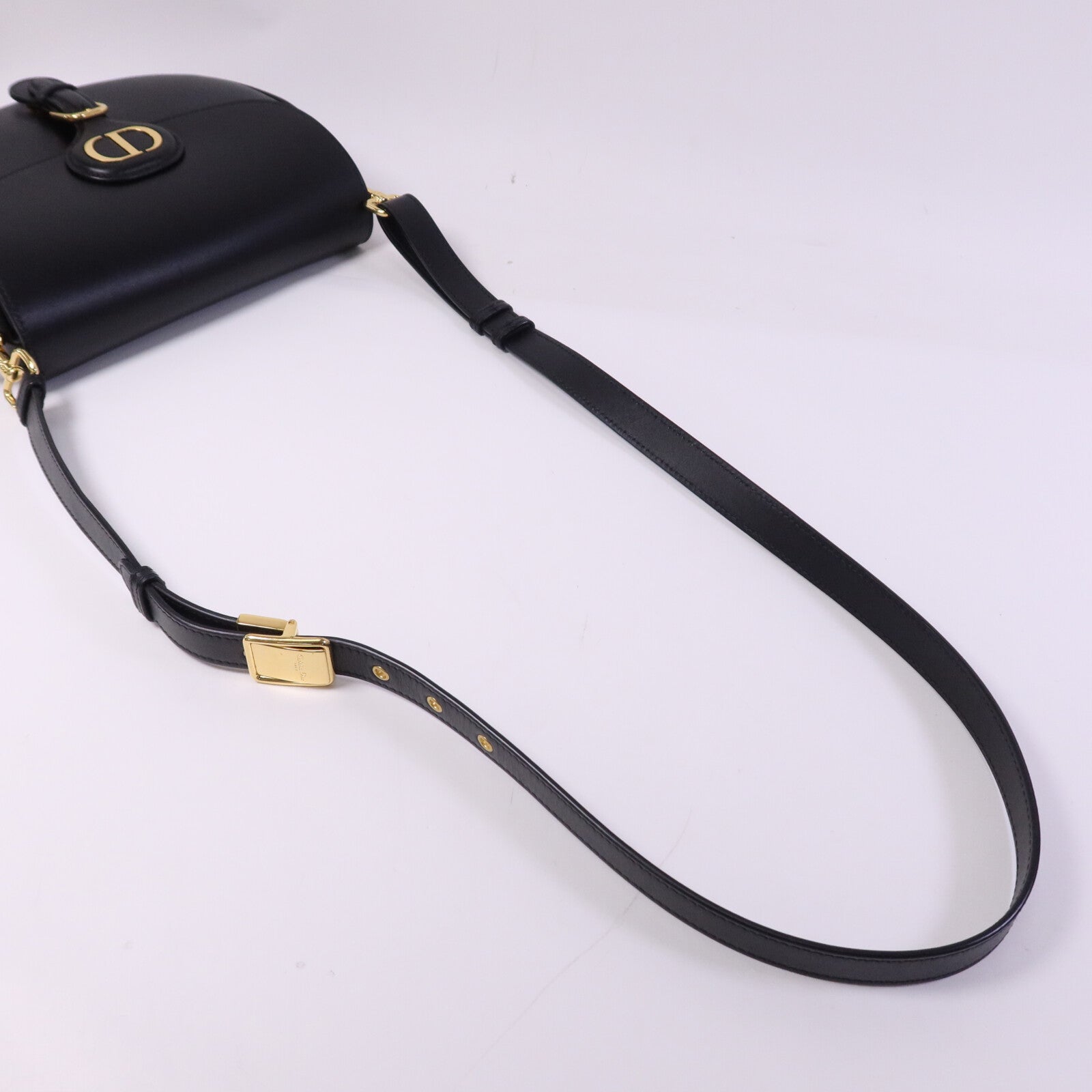 Dior 牛皮皮革Bobby Bag金扣肩背袋