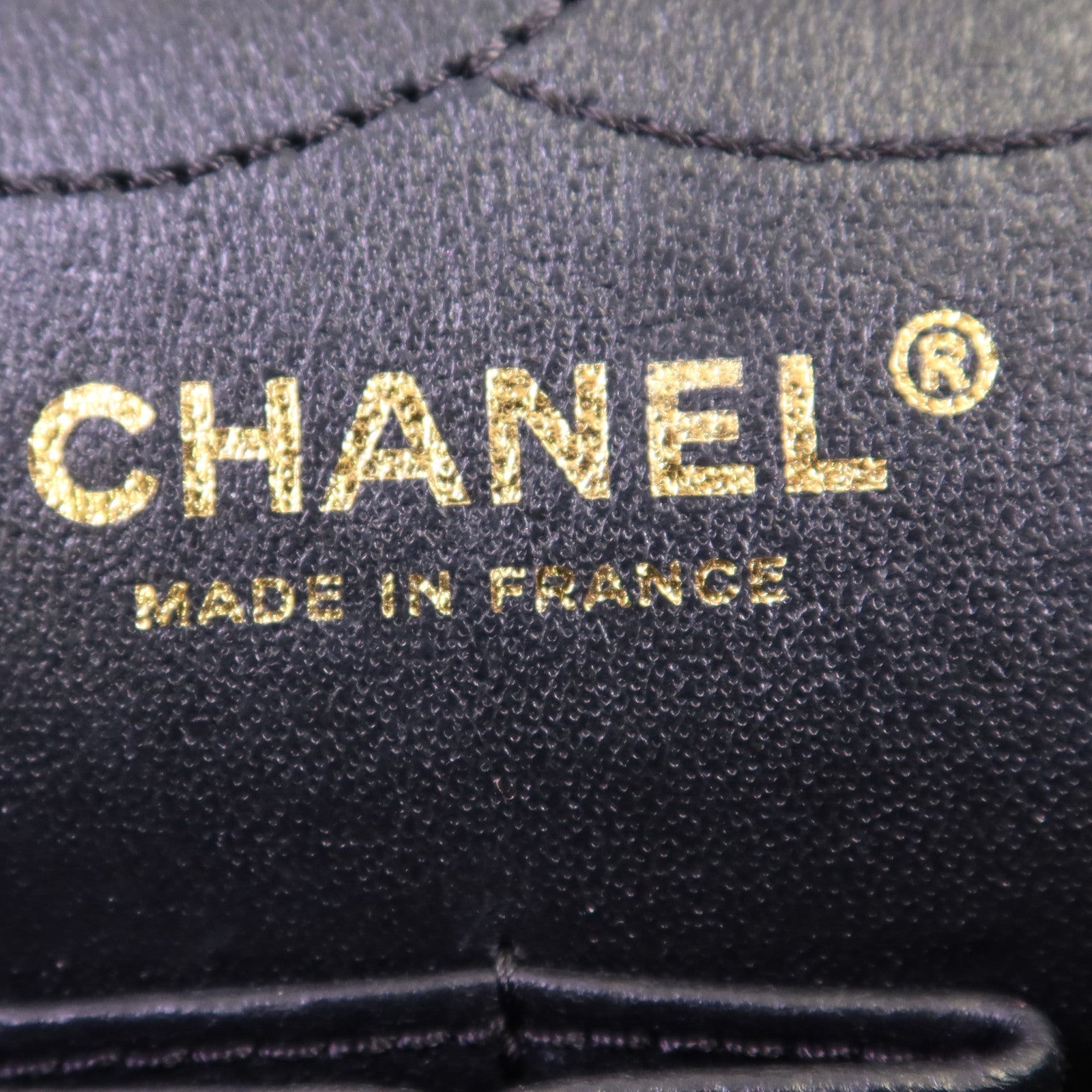 CHANEL 牛皮皮革2.55 Graffiti Reissue金扣鏈帶肩背袋