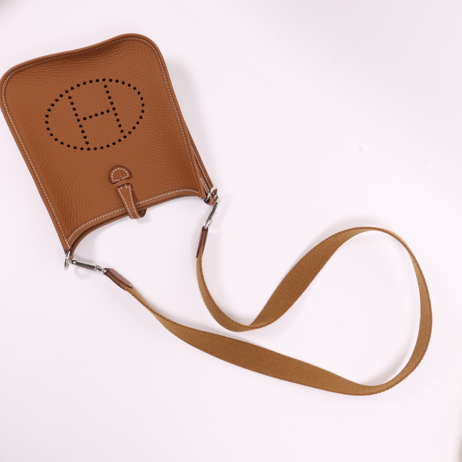 HERMES Clemence皮革Evelyne TPM銀扣肩背袋Gold