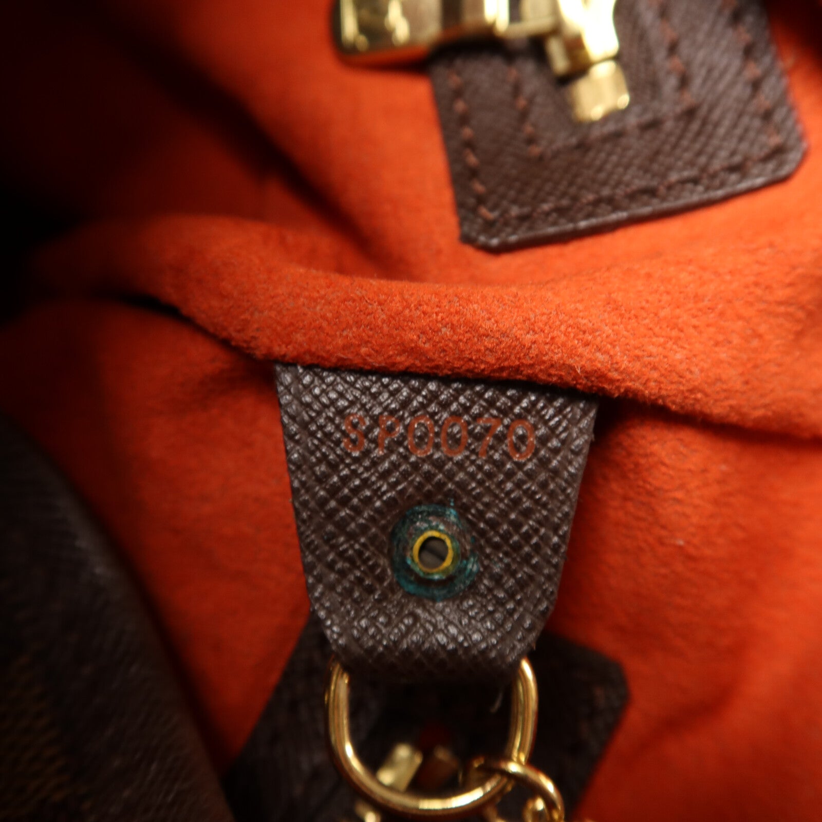 LOUIS VUITTON Damier Marais金扣肩背袋