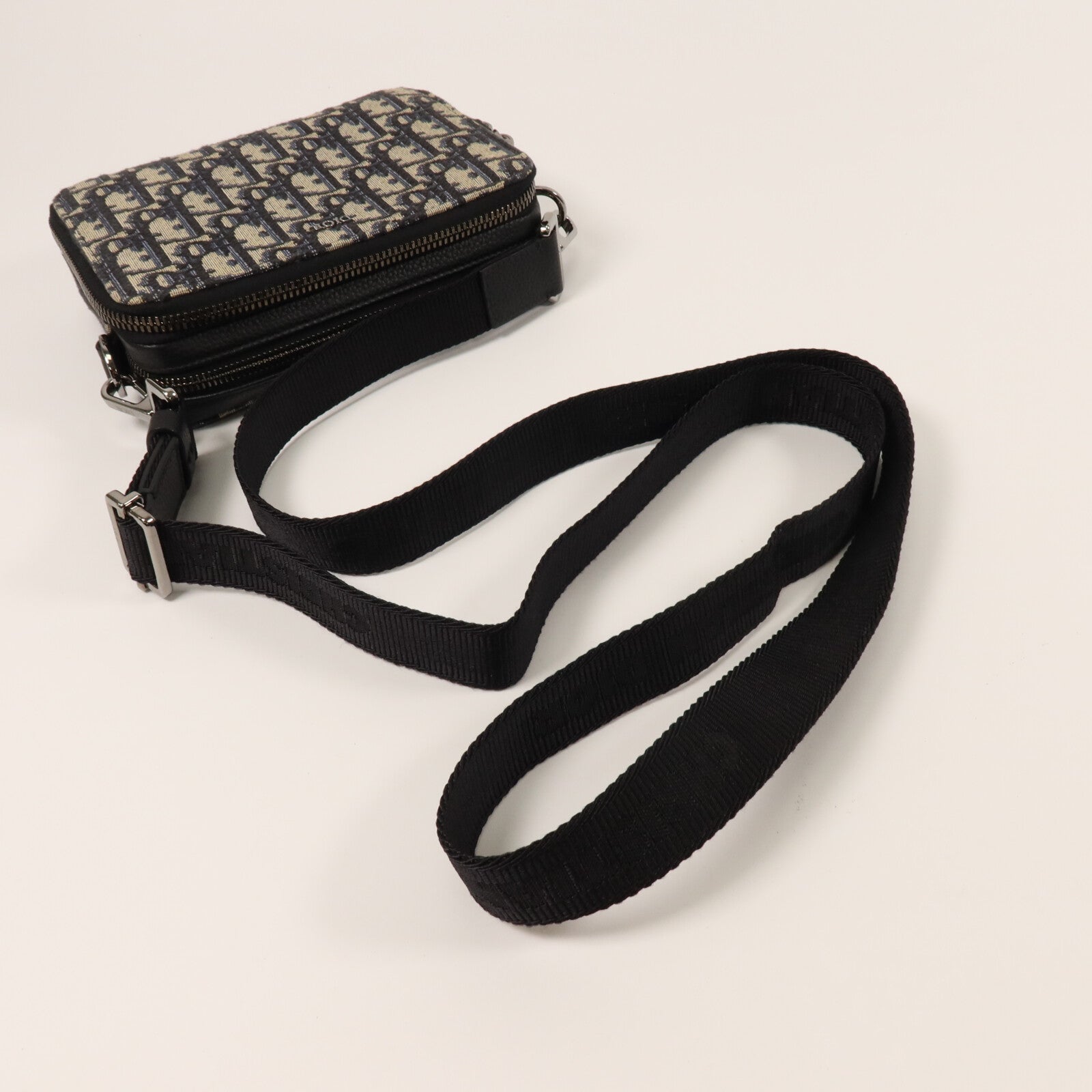 Dior 帆布Zipped Pouch With Strap肩背袋