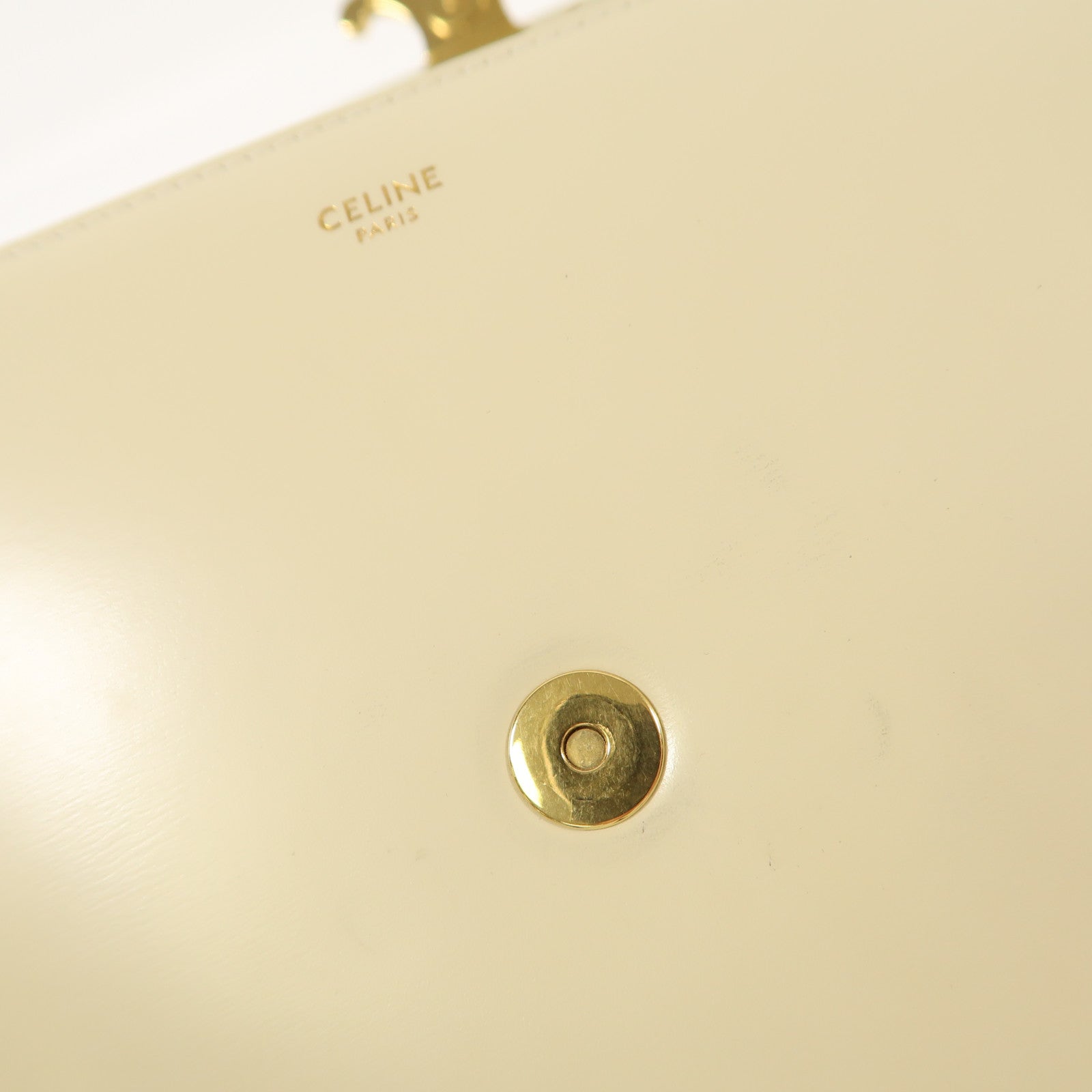CELINE 牛皮皮革Teen Triomphe In Shiny金扣鏈帶肩背袋