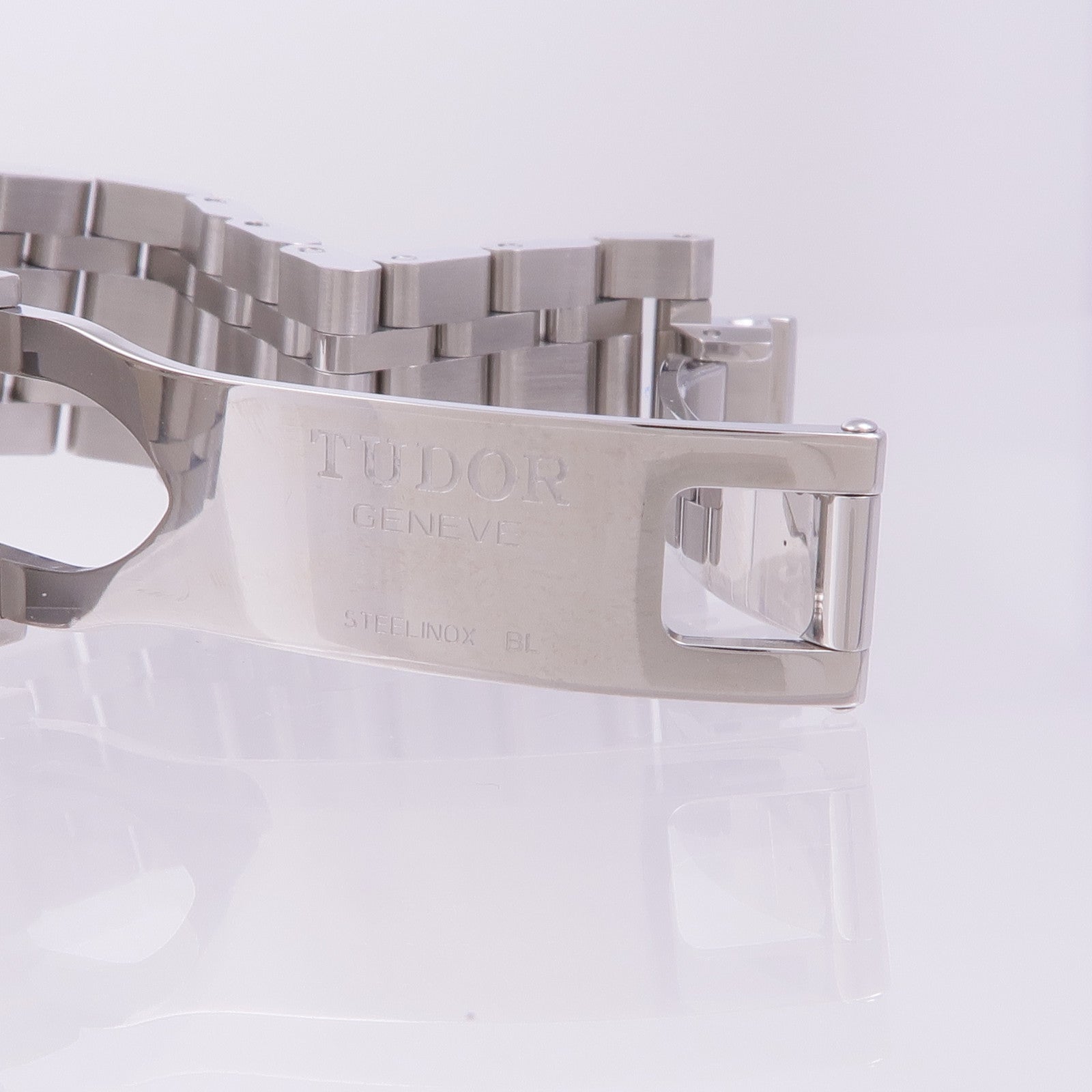 TUDOR Royal 41mm 28600