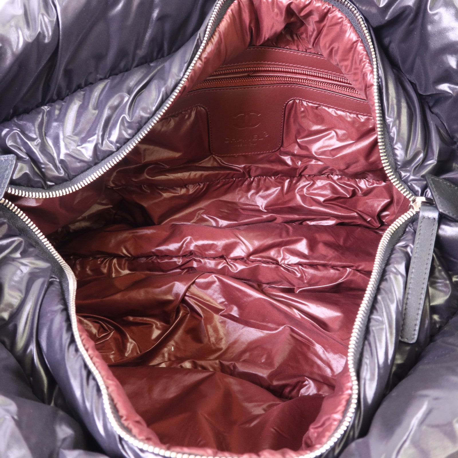 CHANEL 尼龍Coco Cocoon Medium銀扣手挽袋