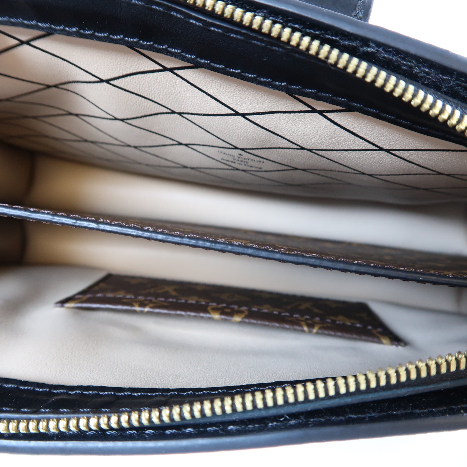 LOUIS VUITTON Monogram Reverse Trunk Clutch金扣肩背袋啡色