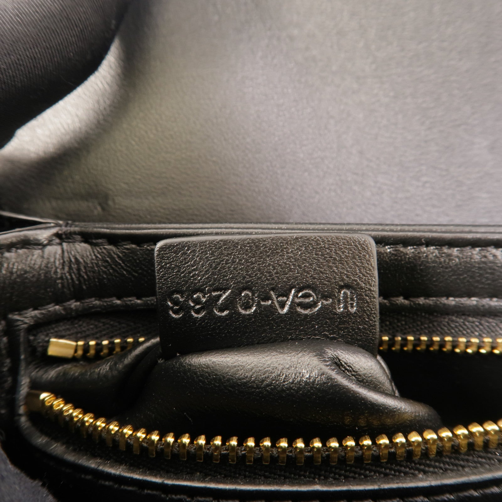 CELINE 牛皮皮革Teen Triomphe肩背袋