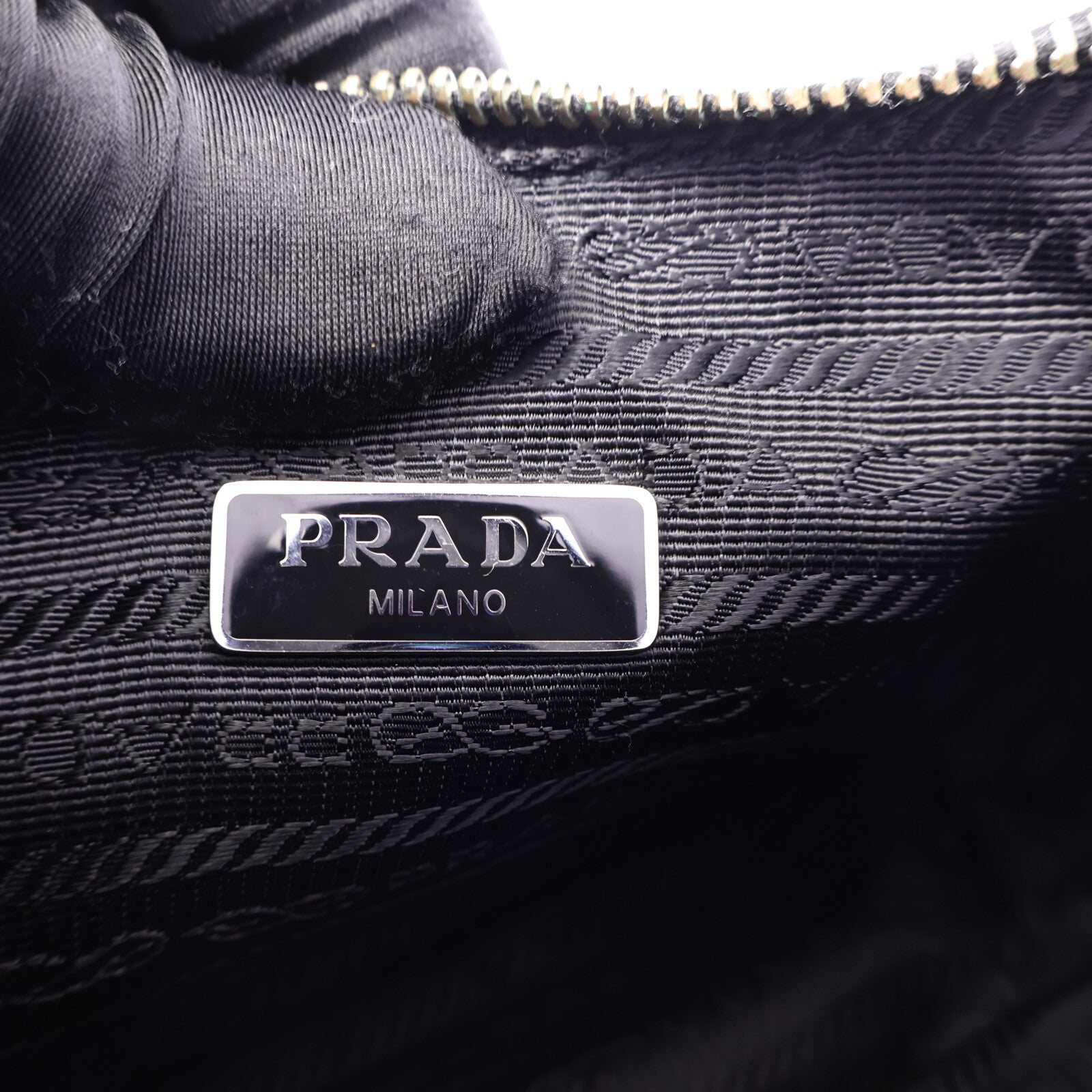 PRADA 尼龍Re-Edition 2005 Mini Bag肩背袋