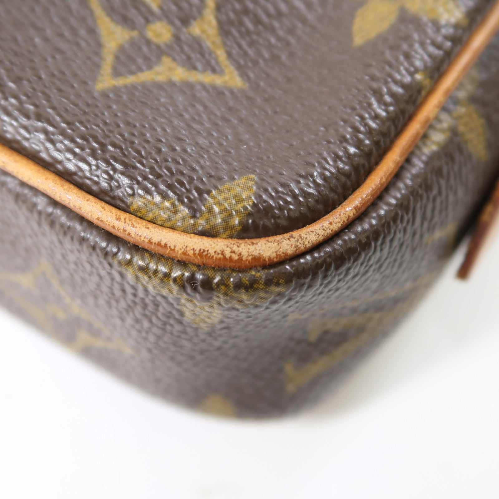 LOUIS VUITTON Monogram Pochette Marly Bandouliere金扣肩背袋啡色
