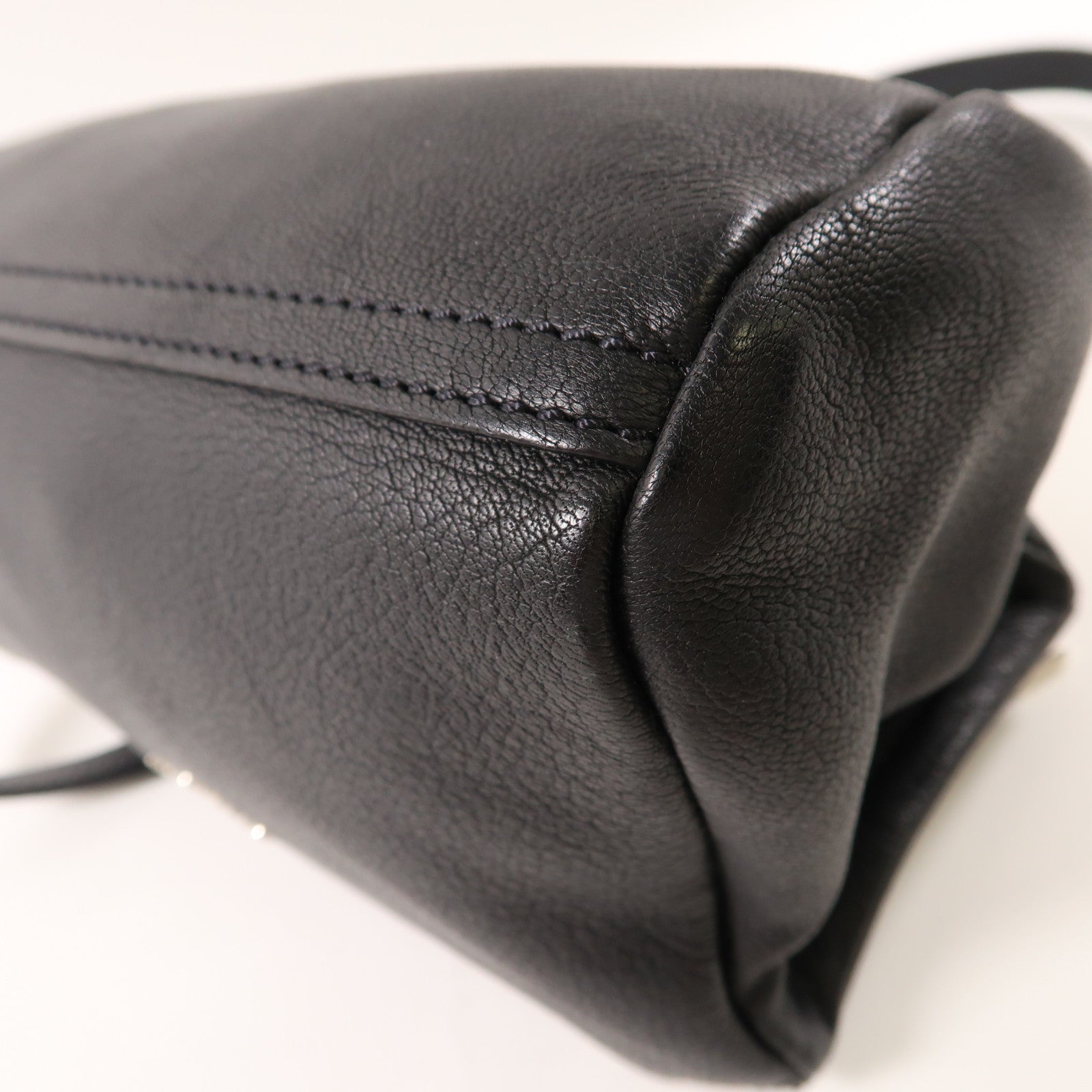 GIVENCHY 牛皮皮革Pandora Shoulder Bag銀扣肩背袋黑色
