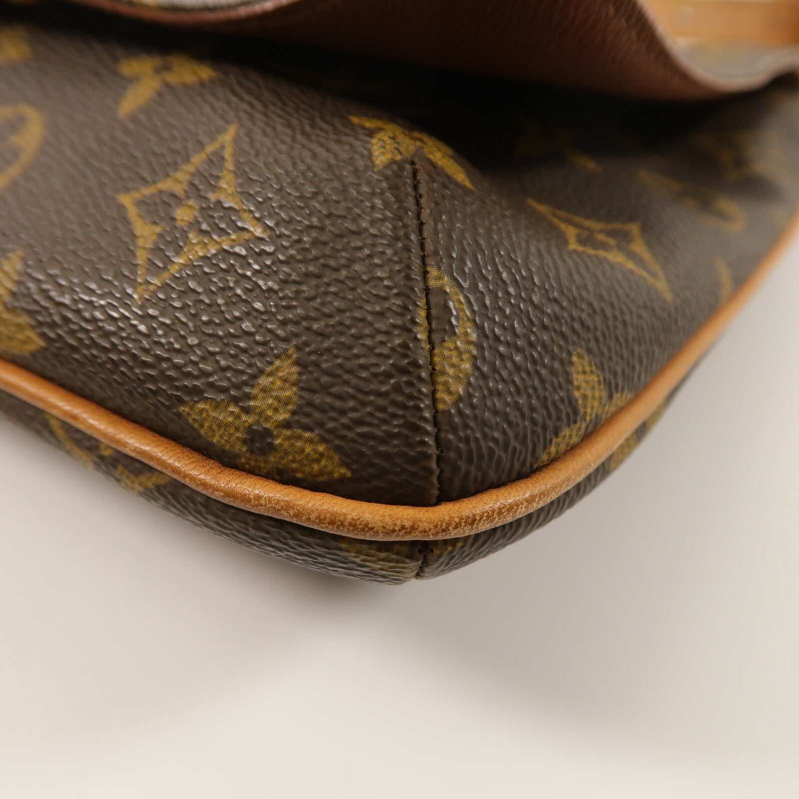 LOUIS VUITTON Monogram Musette Tango金扣肩背袋
