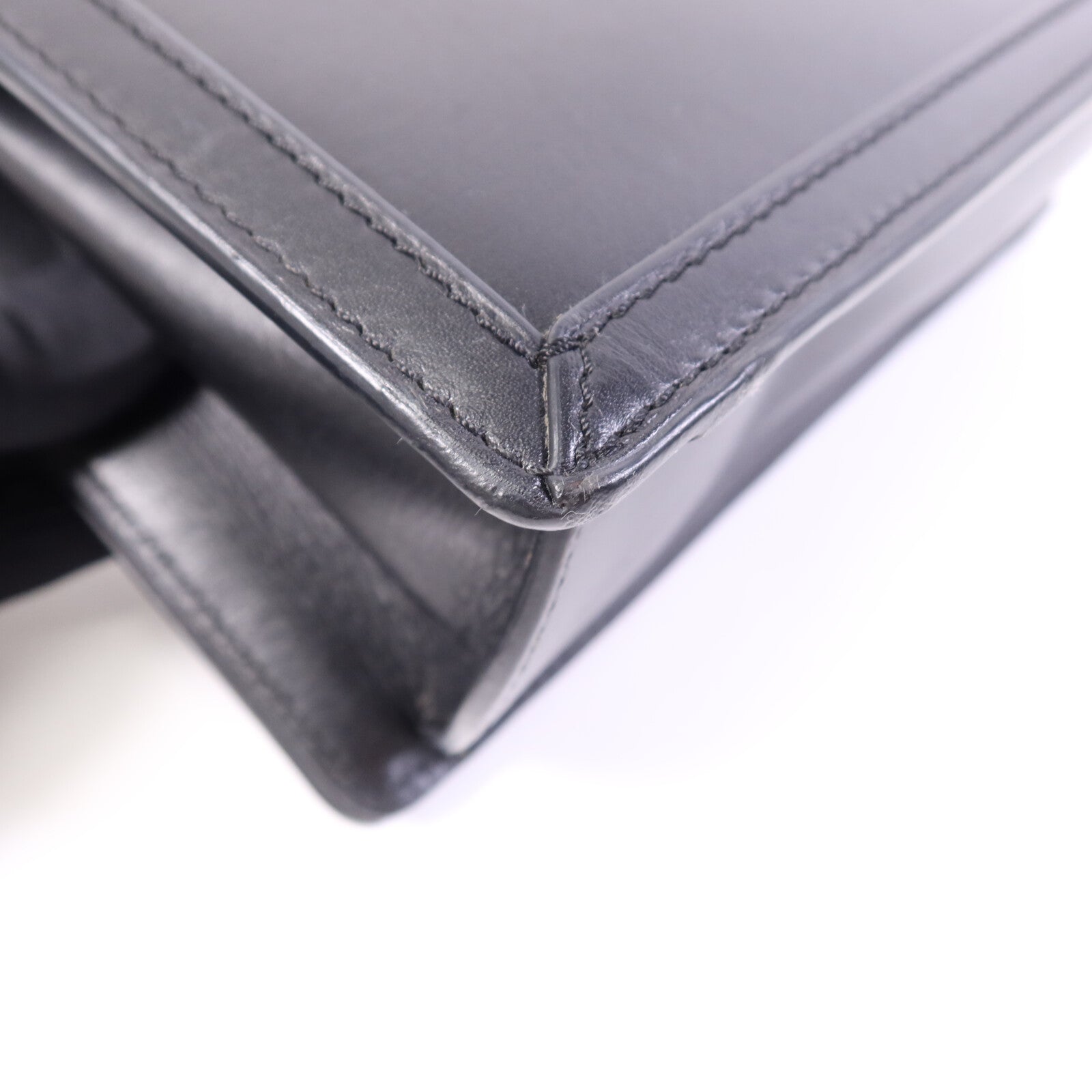 LOEWE 牛皮皮革Shoulder Bag金扣肩背袋