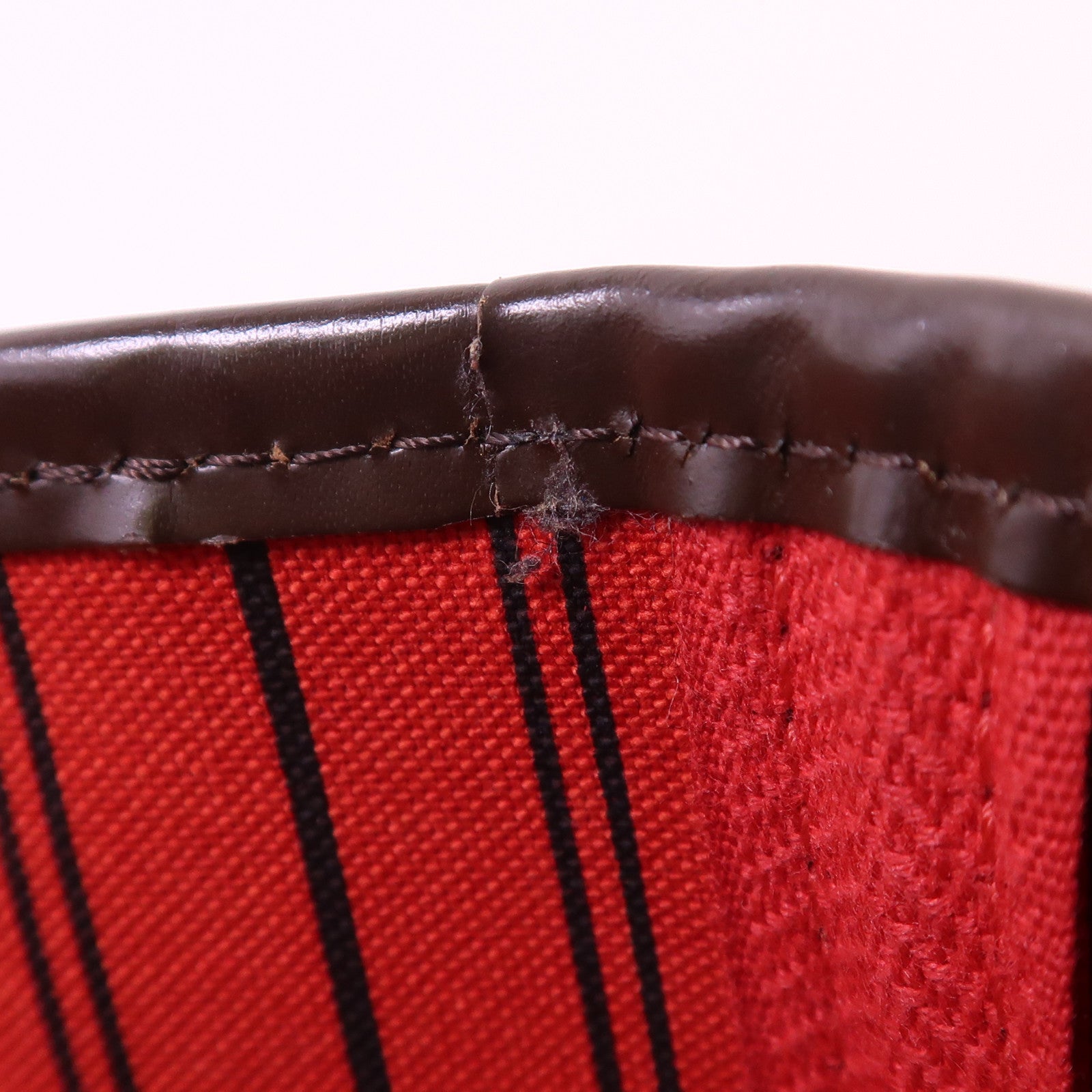 LOUIS VUITTON Damier Neverfull PM金扣手挽袋